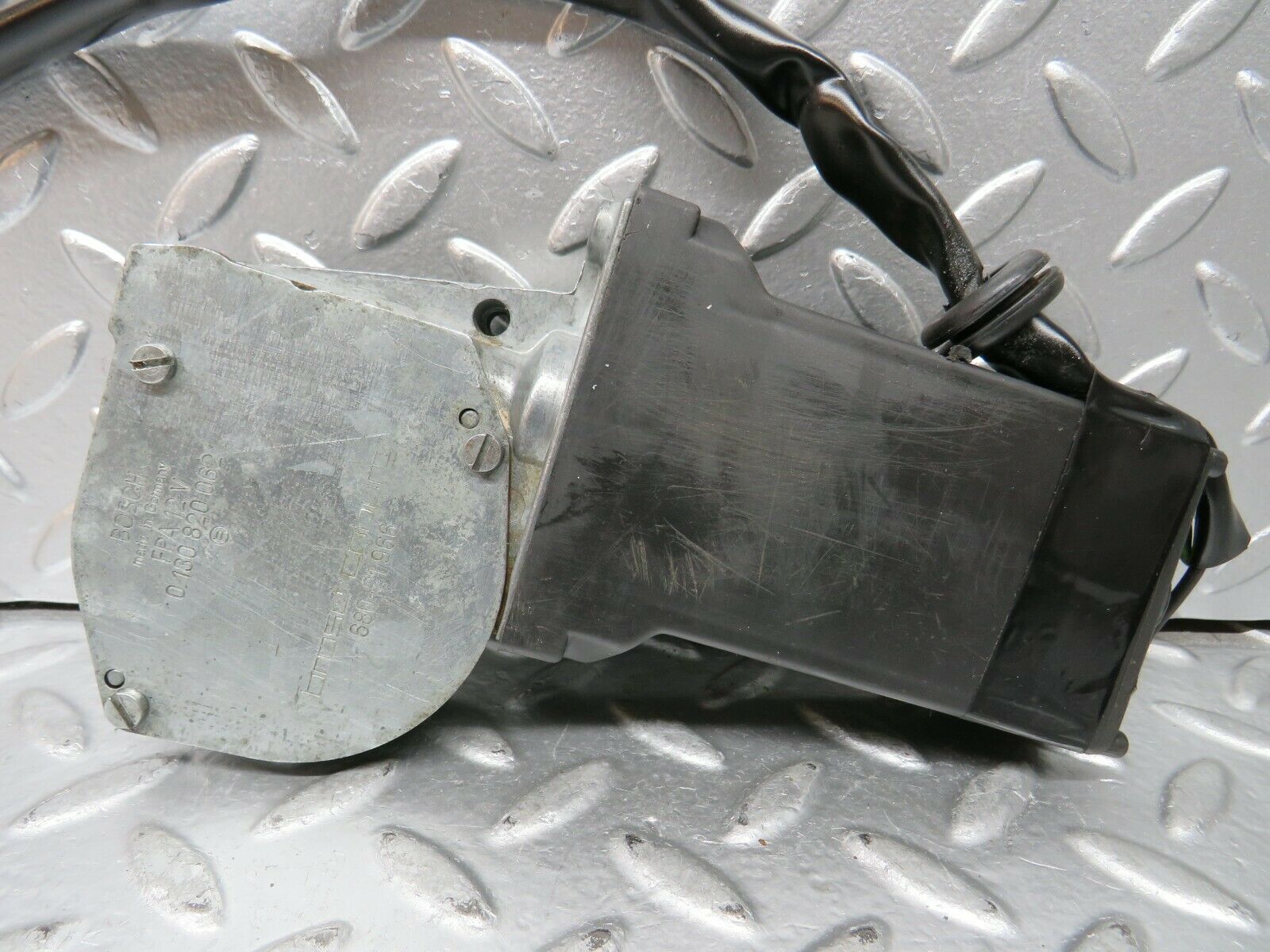 23207 Mercedes-Benz W116 350SE Window Regulator Motor Rear Right 0130820062