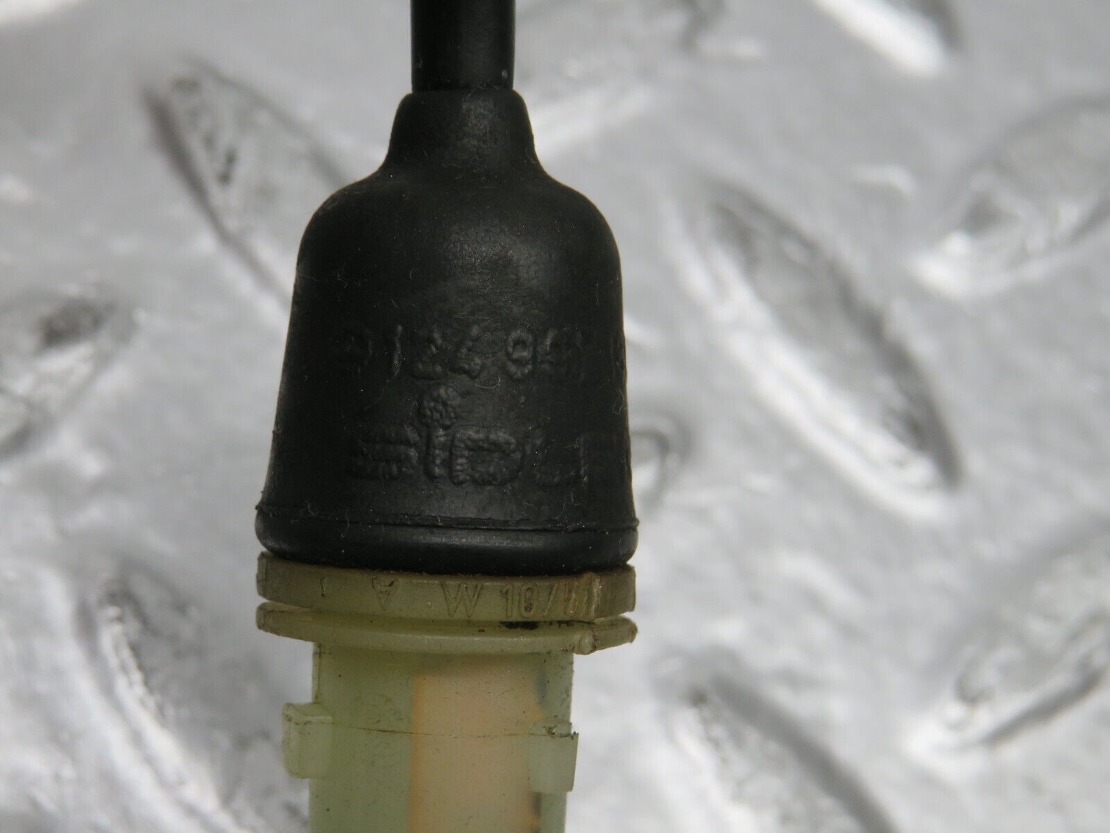 31519 Mercedes-Benz S124 220TE Front Wing Indicator Cable Wire 1249971881