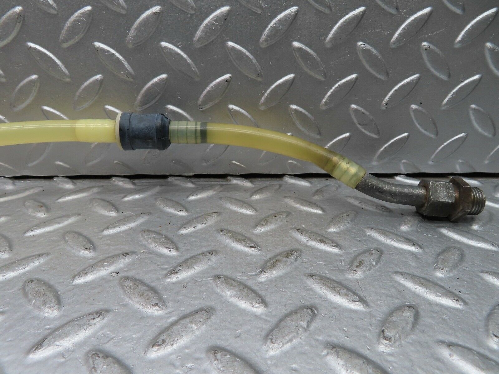 20911 Mercedes-Benz W114 250CE Coupe Brake Servo Vacuum Pipe