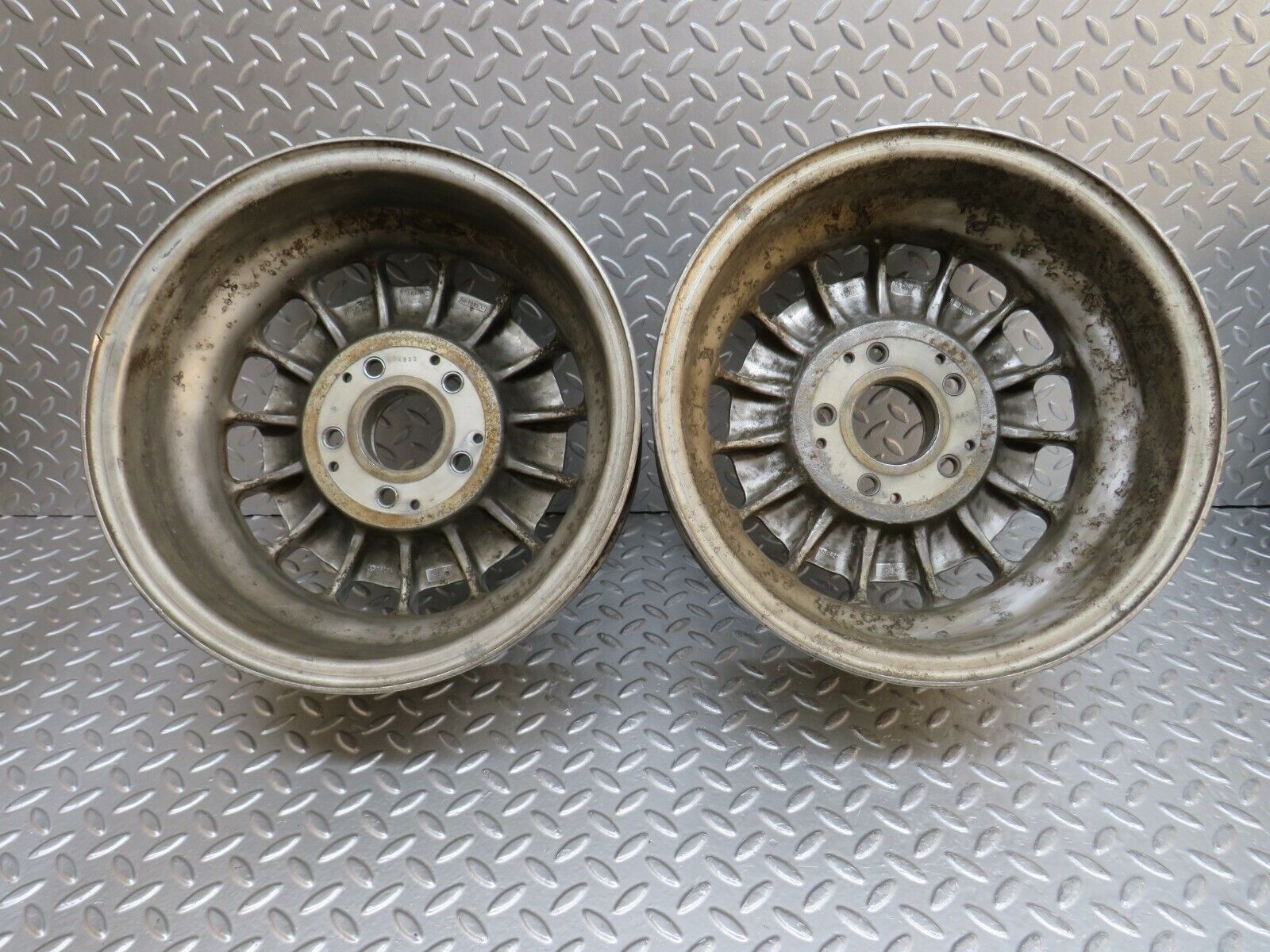 32227 Mercedes-Benz W123 Alloy Wheel Set Mexican Hat 5.5Jx14H2 ET30 1234001702