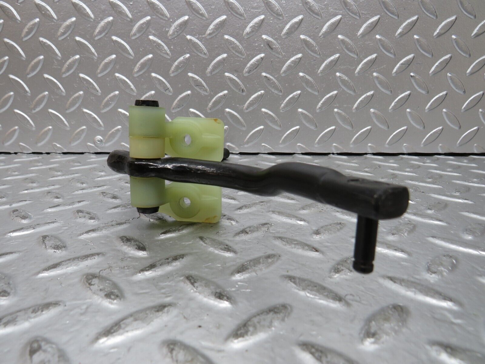 27292 Mercedes-Benz W123 280E Accelerator Pedal Linkage