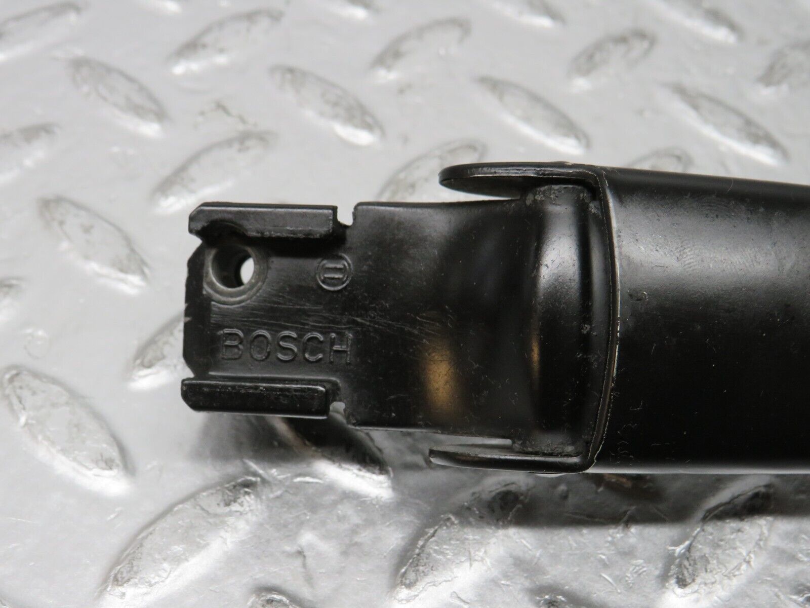 31495 Mercedes-Benz S124 220TE Wagon Wiper Arm Bosch