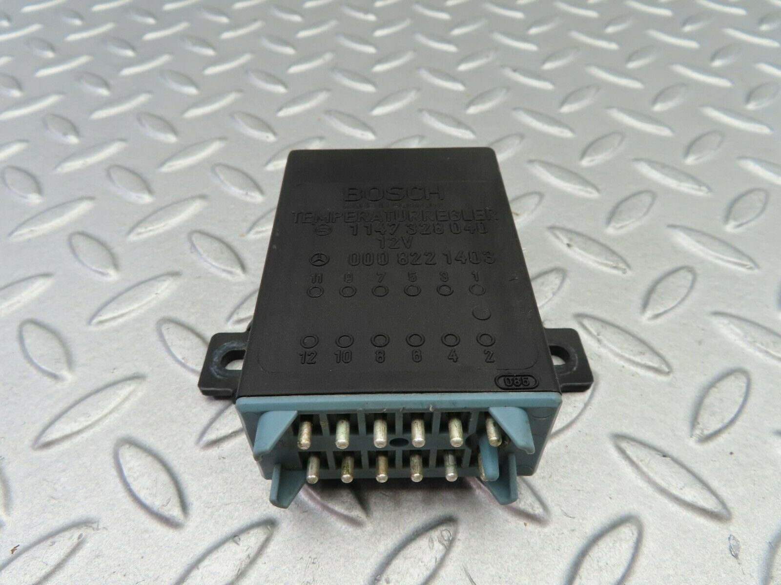 6192 Mercedes-Benz W126 380SE Heating Control Unit Bosch 0008221403