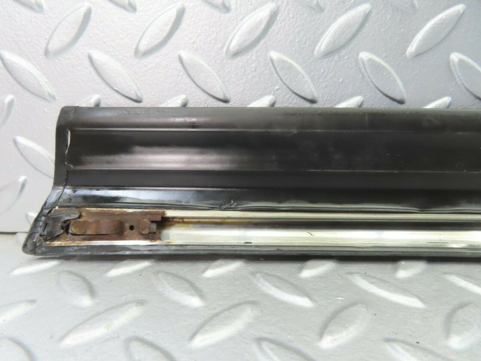 10124 Mercedes-Benz C123 230CE Coupe Left Door Lower Trim