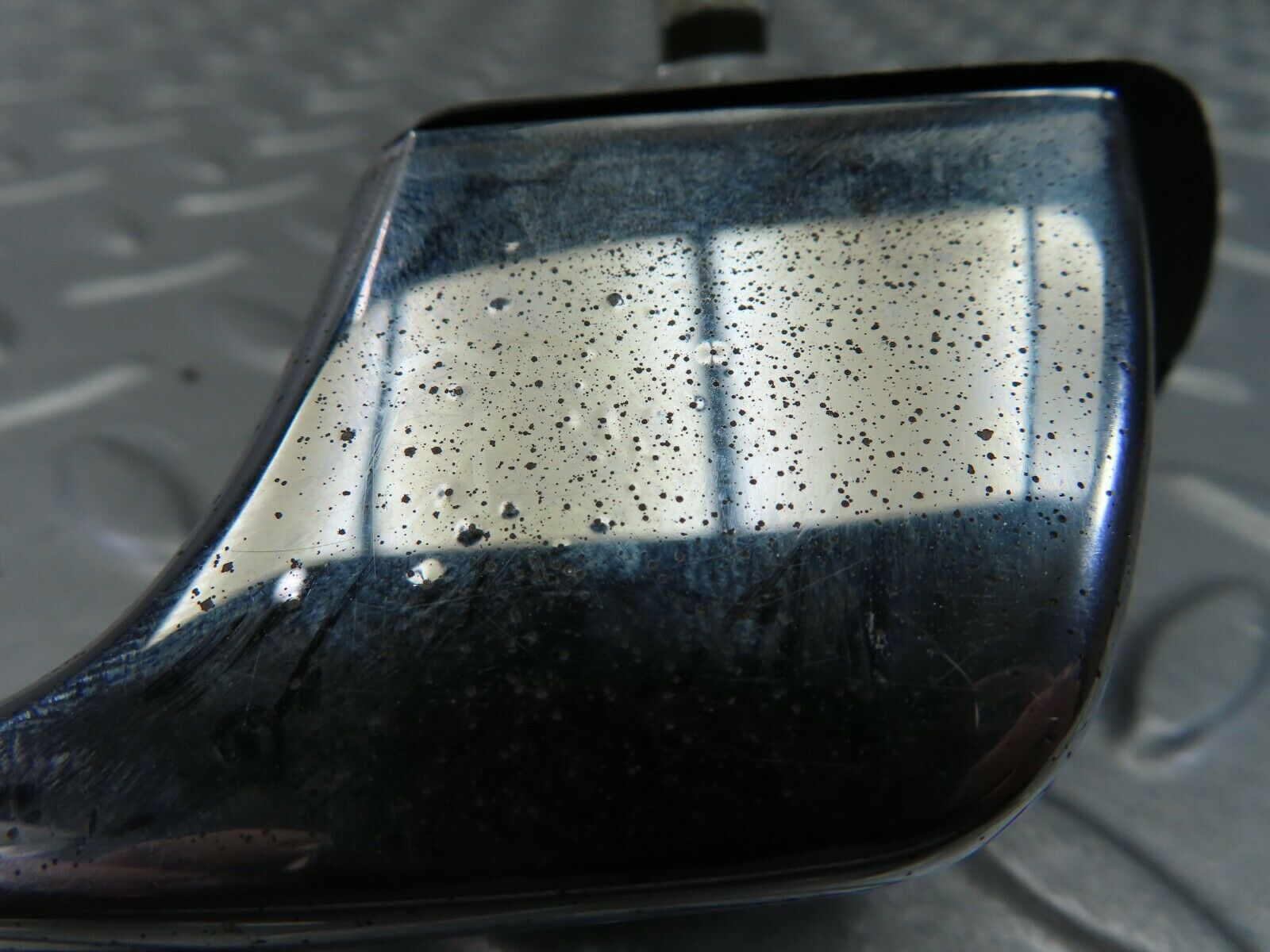 7827 Mercedes-Benz W115 220D Exterior Door Handle Front Left 1157600501