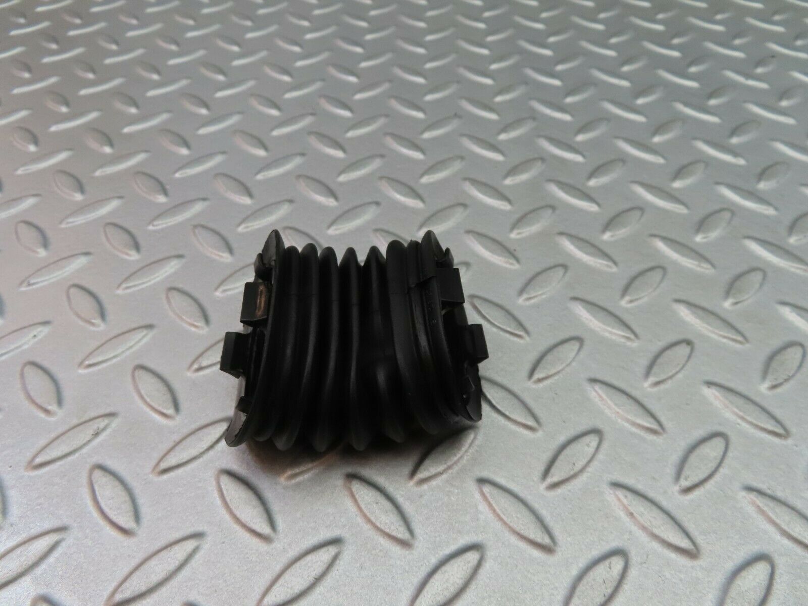 6046 Mercedes-Benz W126 380SE Rear Door Wire Protector Rubber 1268210597