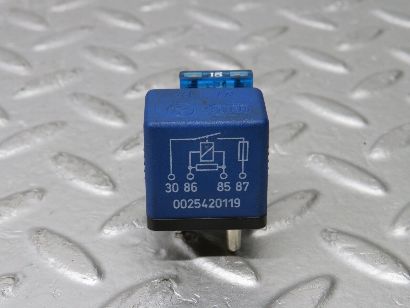 37951 Mercedes-Benz A124 320E Cabriolet Auxilliary Relay 0025420119