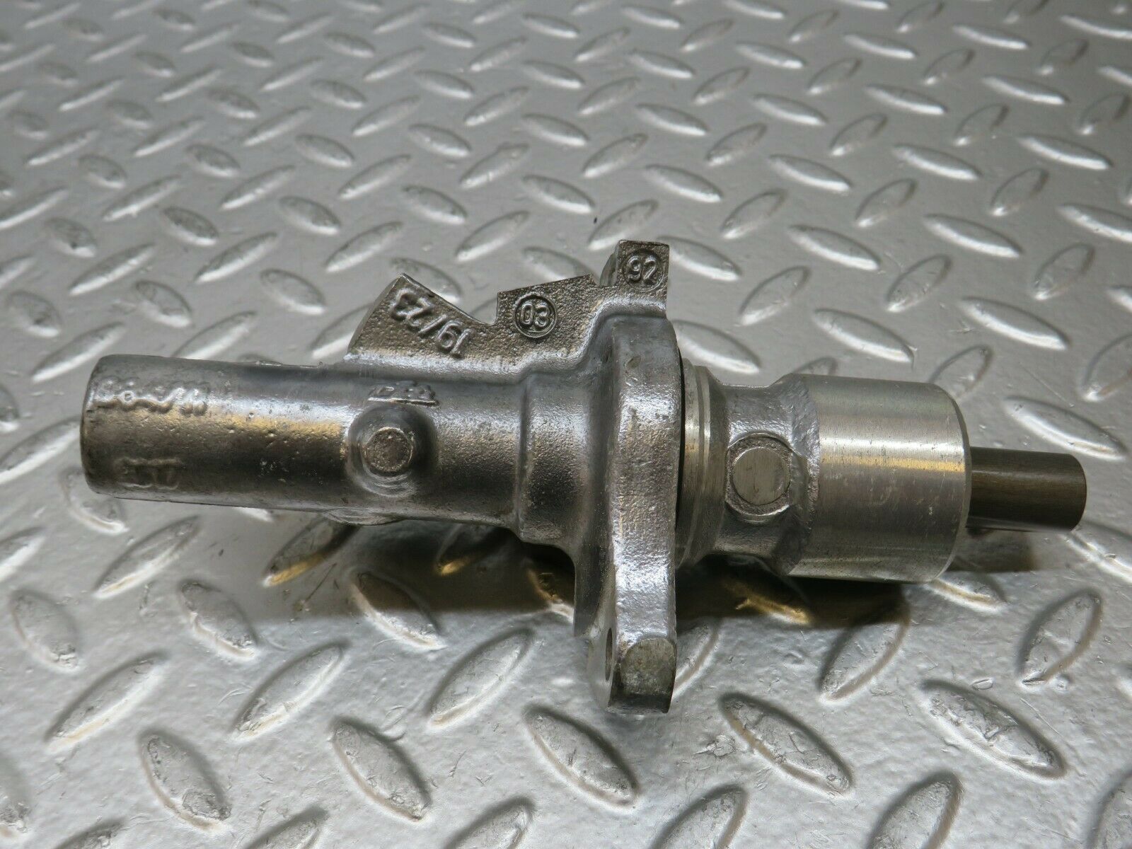 24321 Mercedes-Benz S124 220TE Wagon Brake Master Cylinder Ate