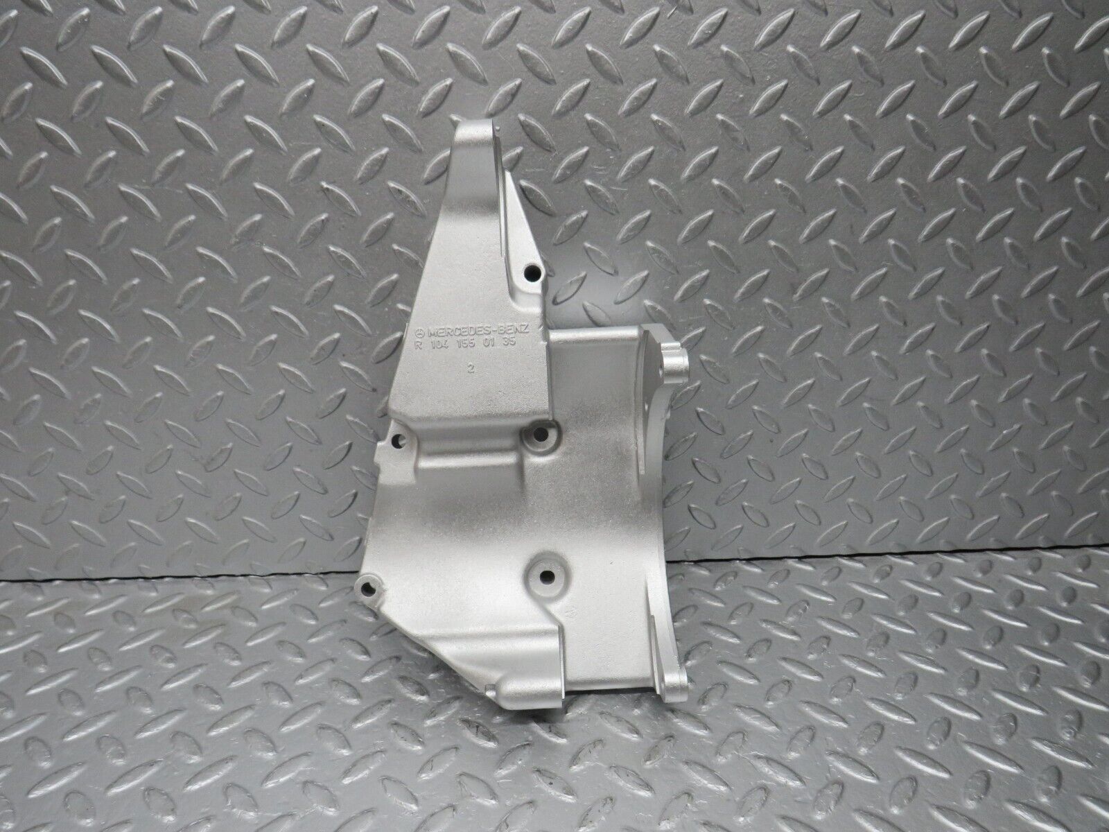 38134 Mercedes-Benz A124 320E Cabriolet Alternator Generator Bracket 1041550135