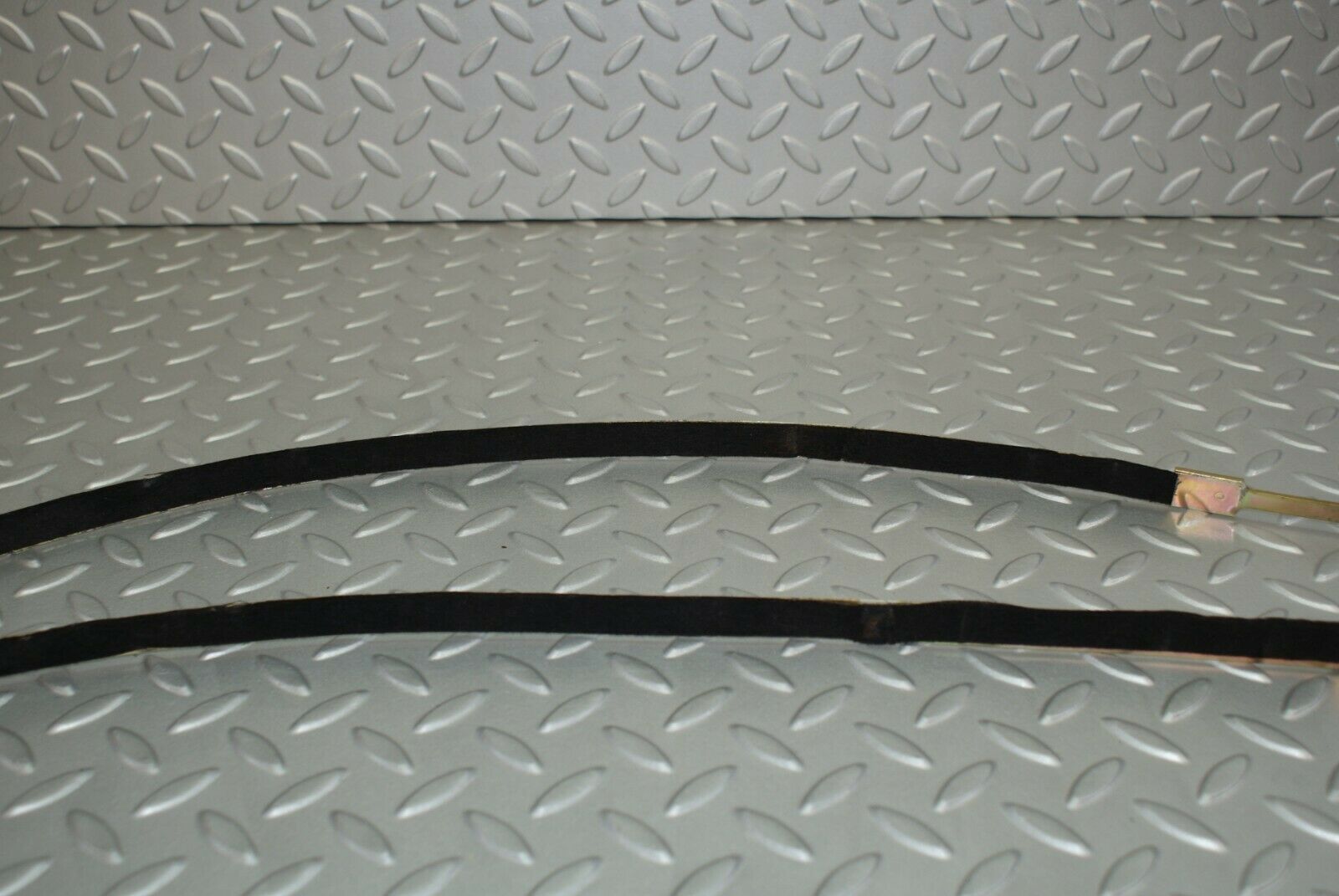 2993 Mercedes-Benz C123 280CE Coupe Heater Box Holder Strap