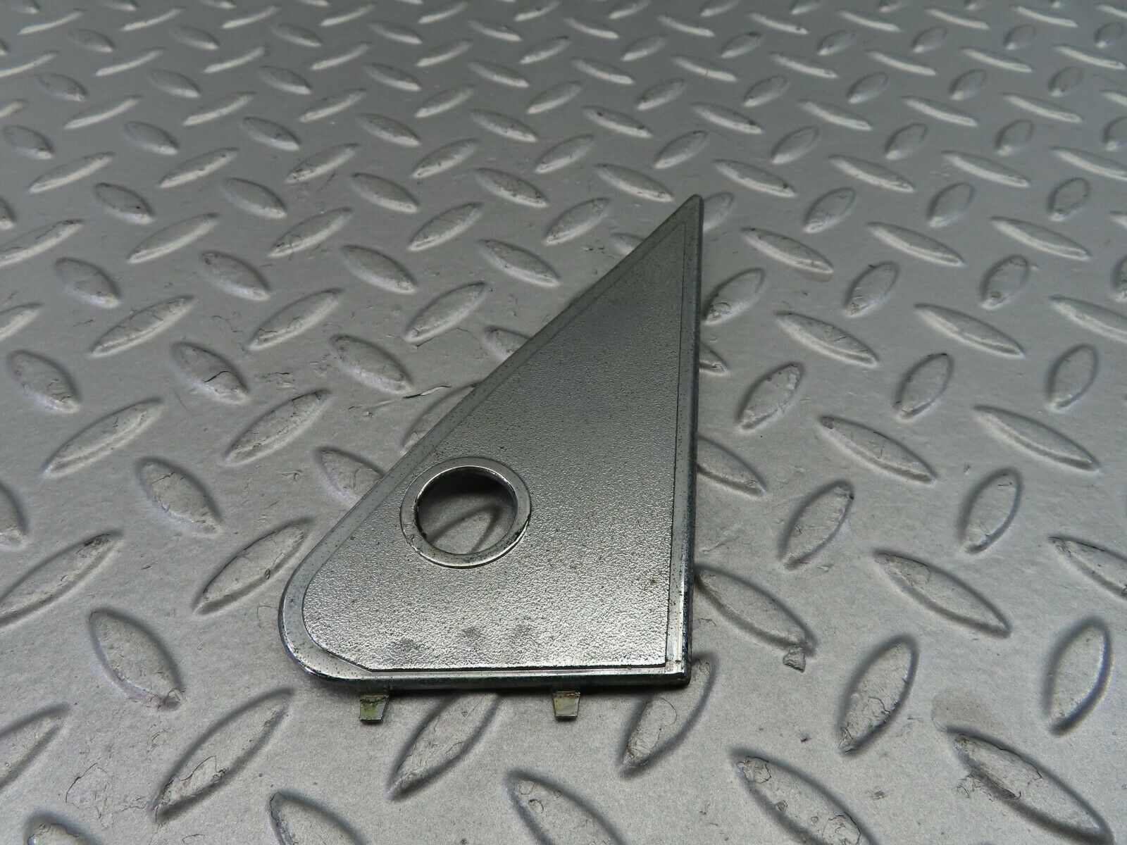 7622 Mercedes-Benz S123 230TE Wagon Mirror Triangle Cover Right 1237250811