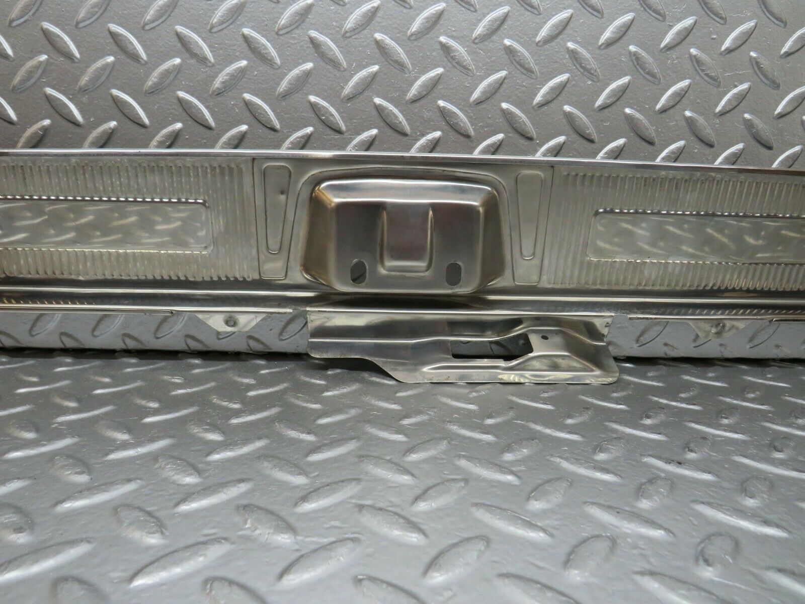 24412 Mercedes-Benz S124 220TE Wagon Trunk Edge Chrome Moulding 1246980089