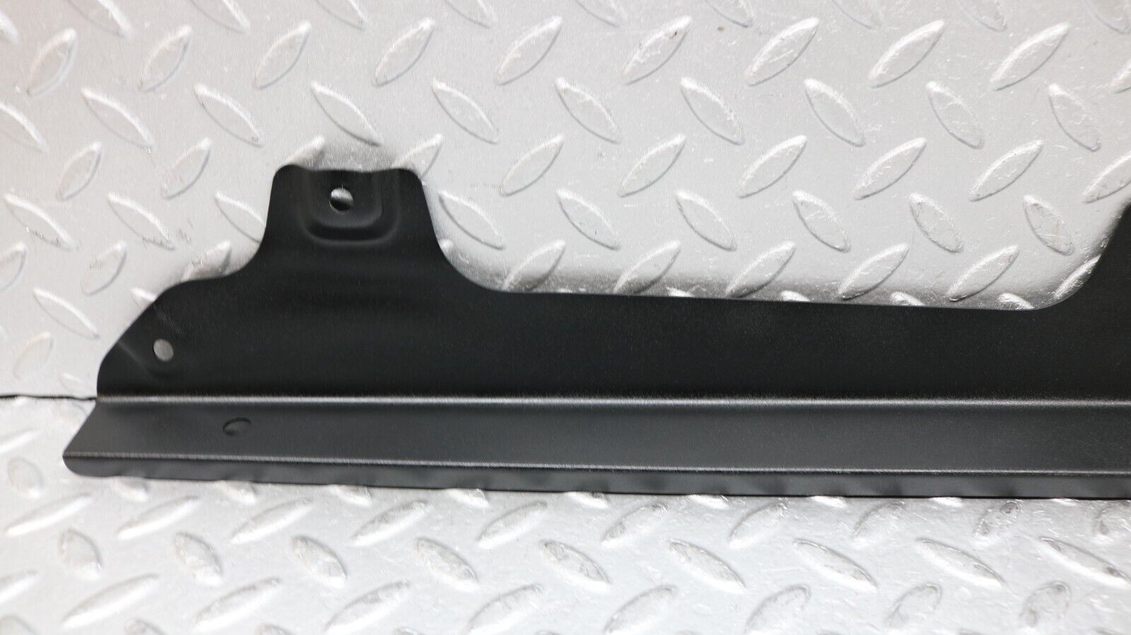 37230 Mercedes-Benz C126 420SEC Coupe Rear Window Channel Support Left Side