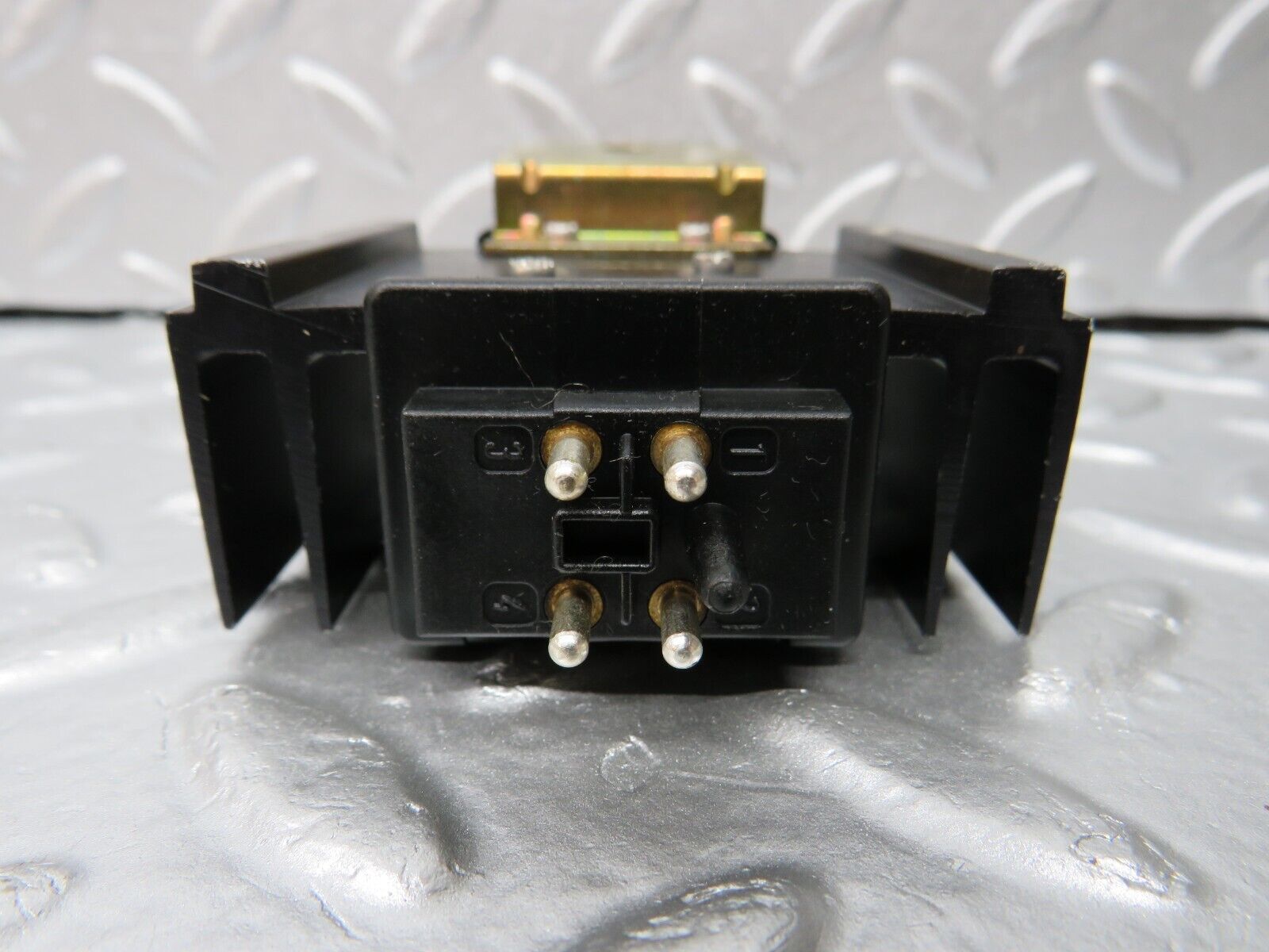 34061 Mercedes-Benz W124 260E ECU Relay 0055459832