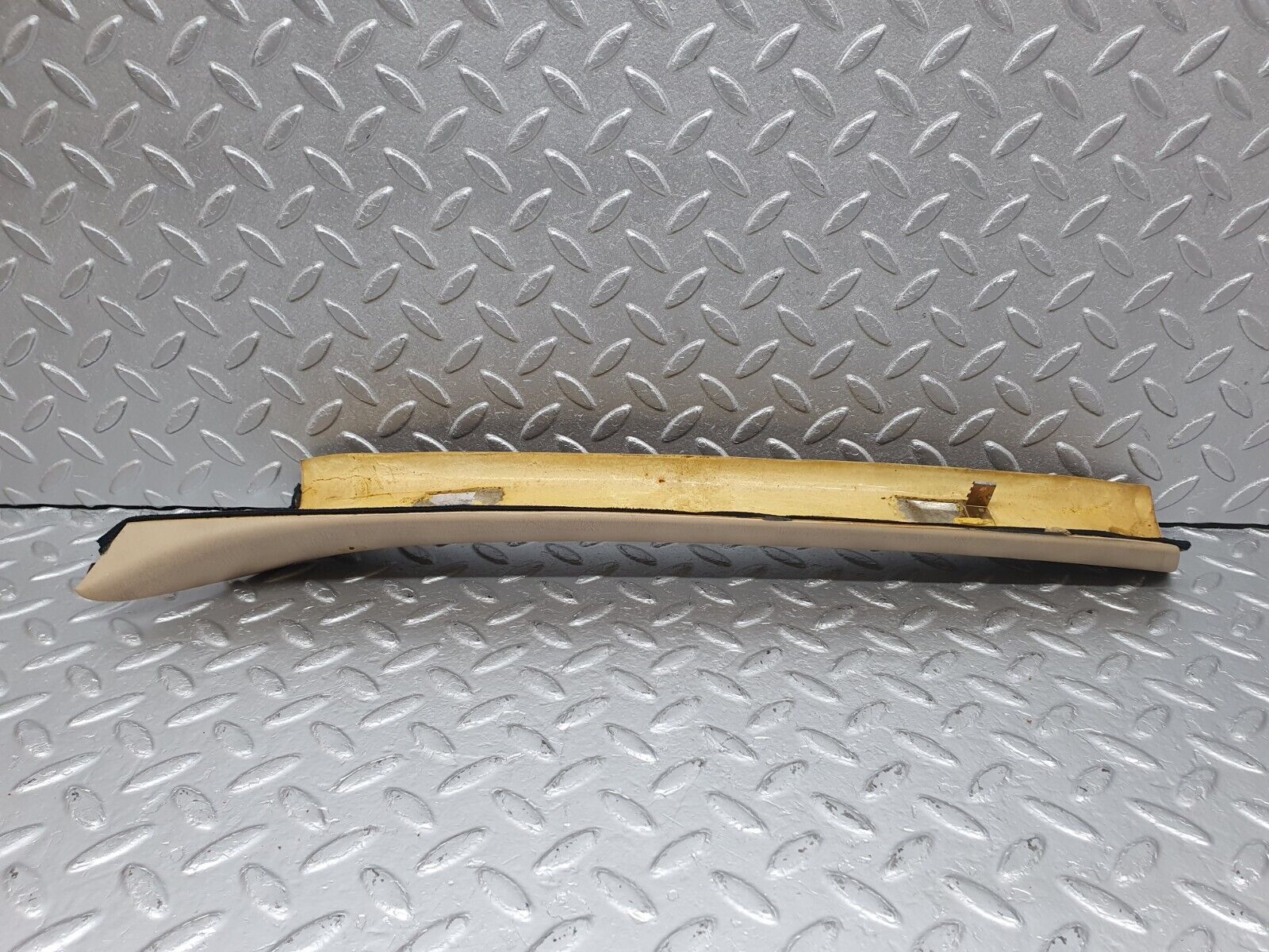 40926 Mercedes-Benz W126 300SE A Pillar Cover Right Side Beige