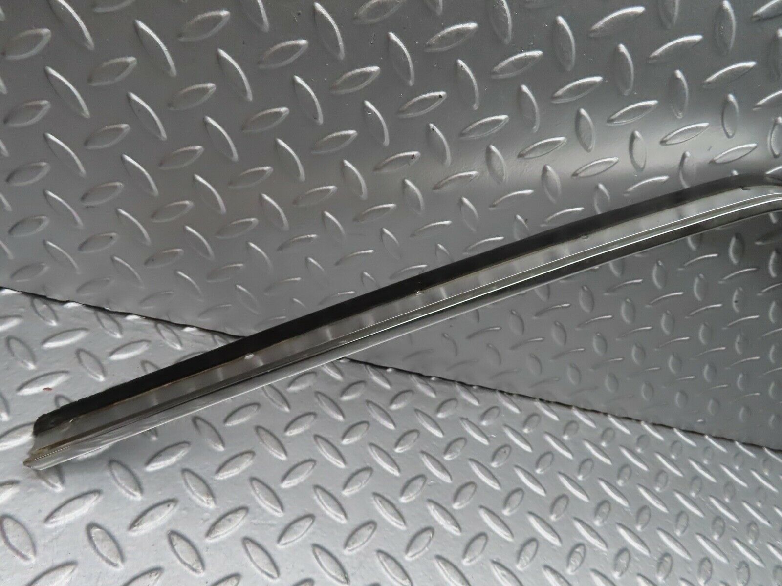 20955 Mercedes-Benz W114 250CE Coupe Roof Chrome Moulding Trim Left Side