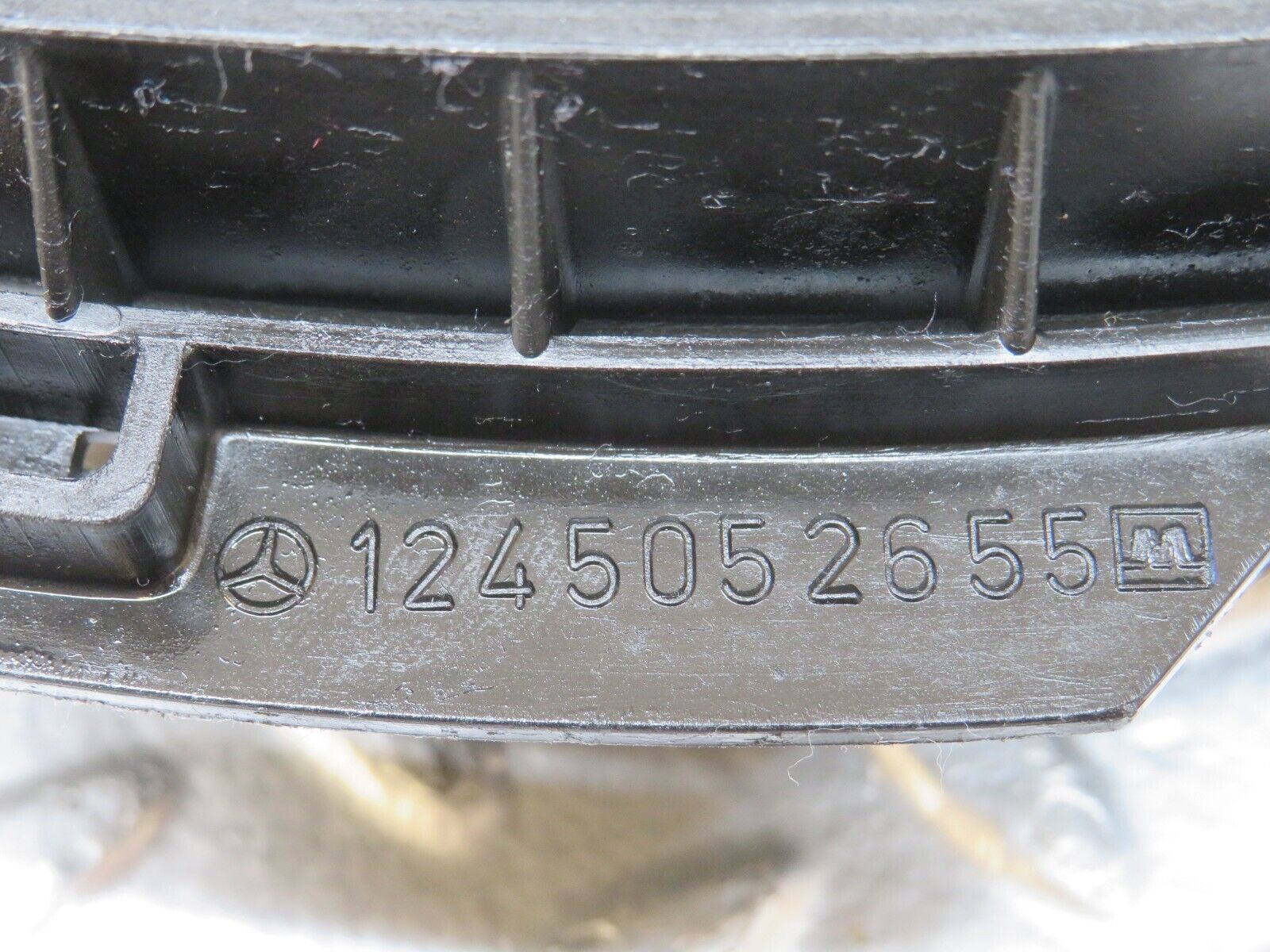 25684 Mercedes-Benz W124 280E Radiator Fan Shroud Fan Cover Ring 1245052655