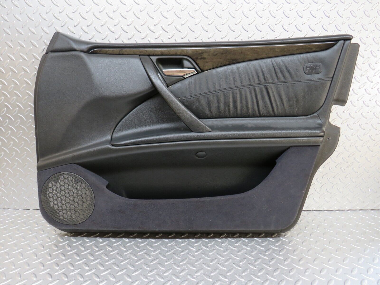 34730 Mercedes-Benz W210 320E Front Right Door Card 2107201651