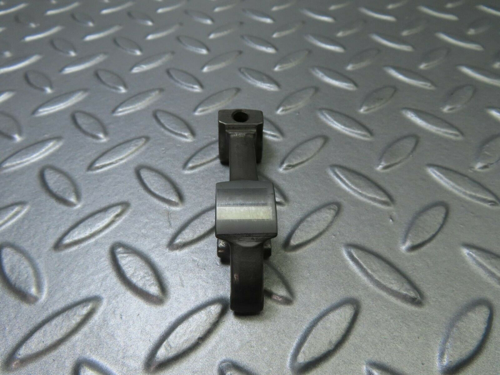 9129 Mercedes-Benz W108 Valve Rocker Arm With Retaining Spring