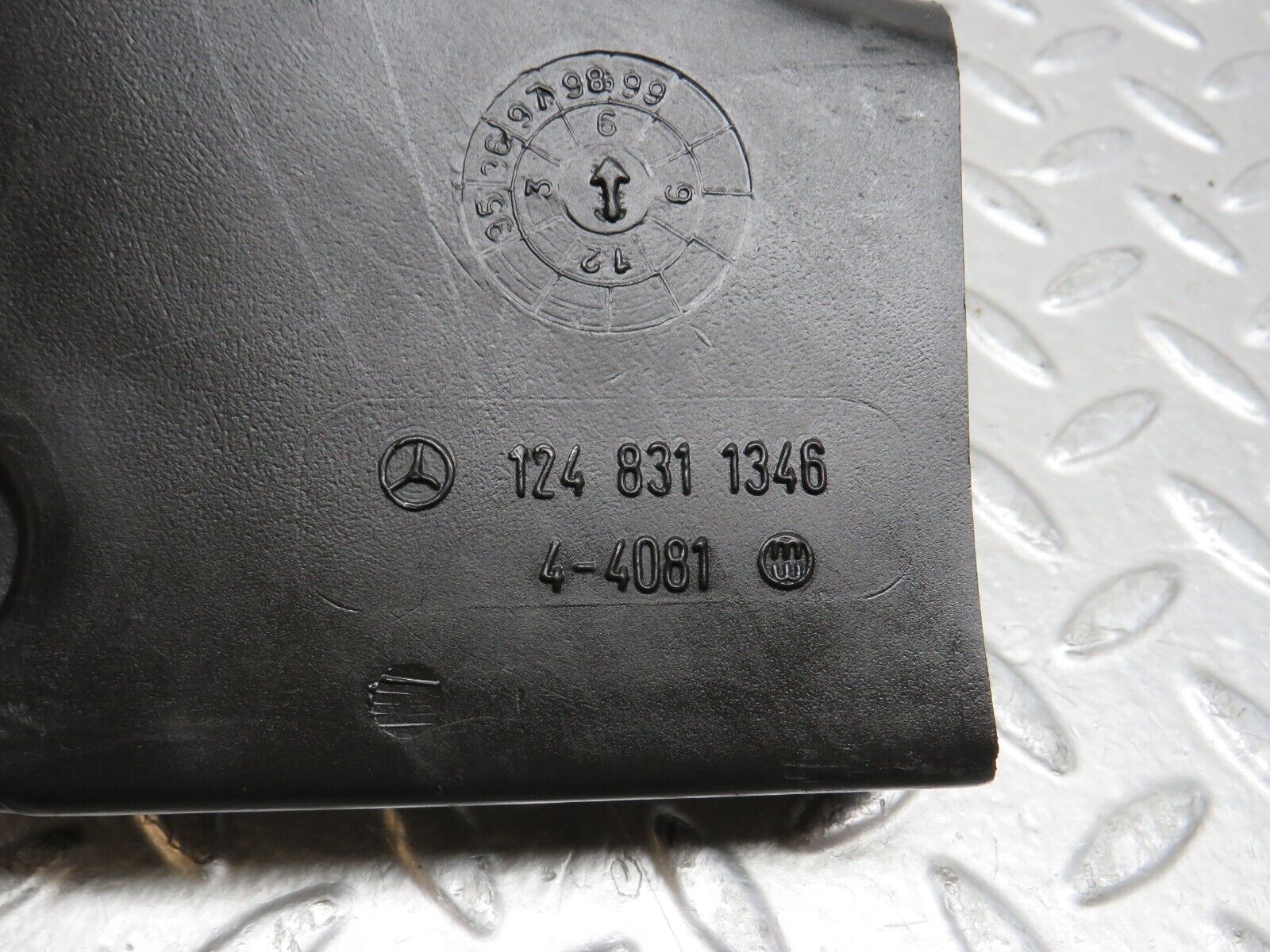 28946 Mercedes-Benz C124 320CE Coupe Heater Air Duct Vent Right Side 1248311346