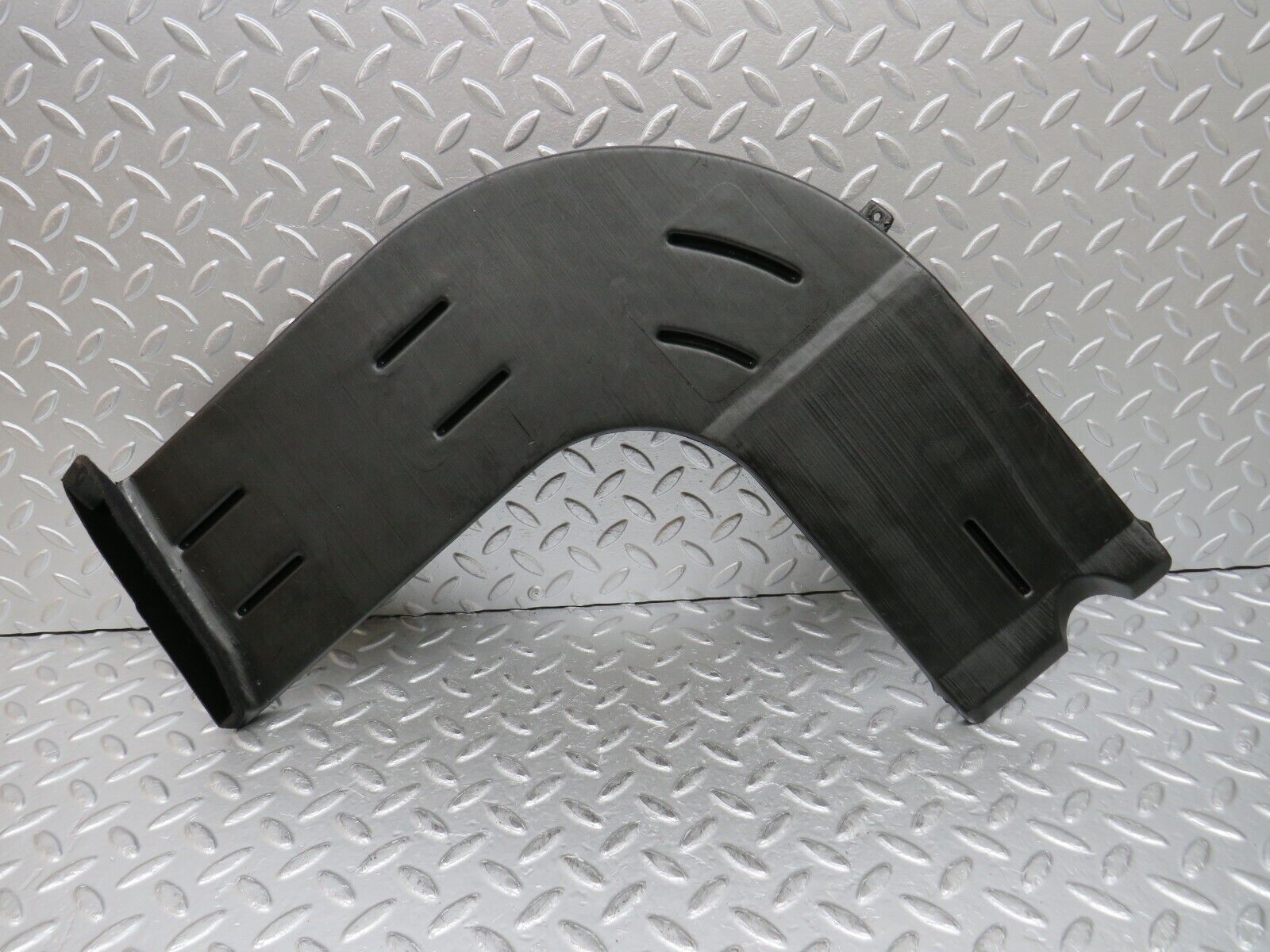 0235 Mercedes-Benz W116 350SE Ventillation Duct Right Side 1168311046