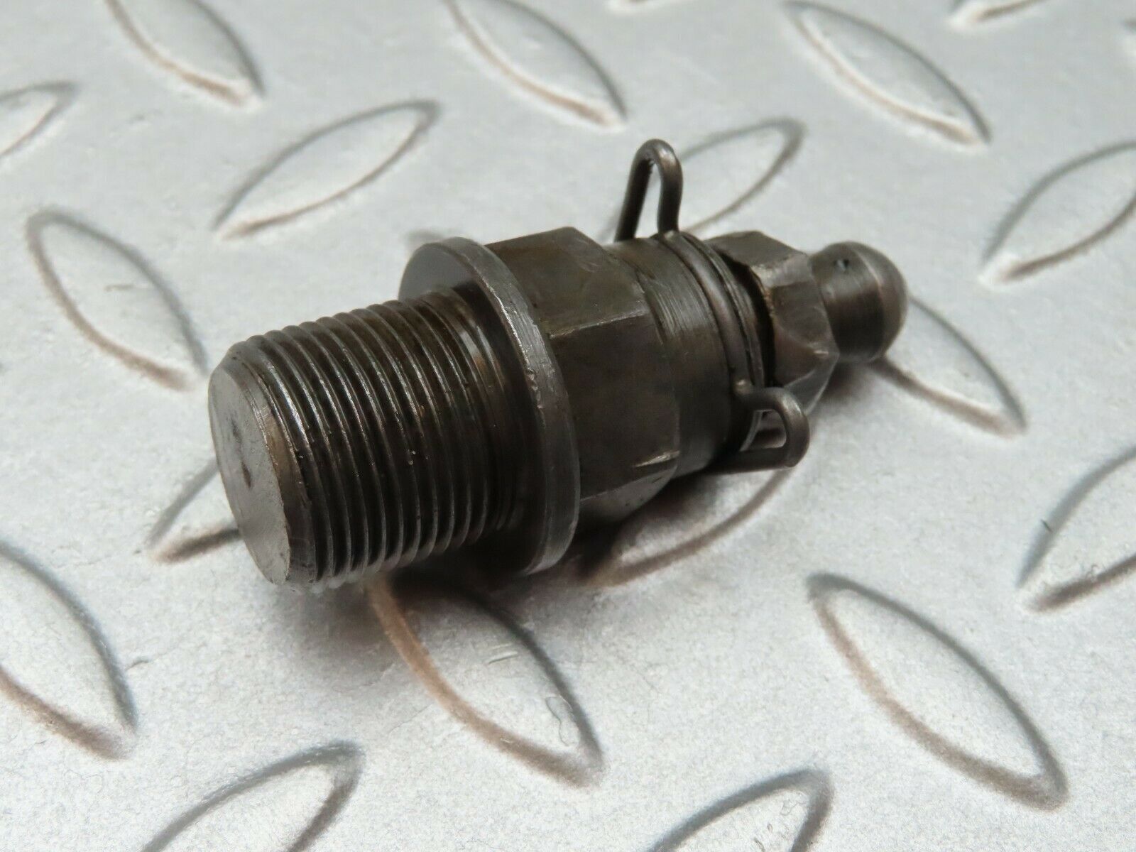 3545 Mercedes-Benz W108 280SE Ball Studs For Rocker Arm Mounting (Timing)