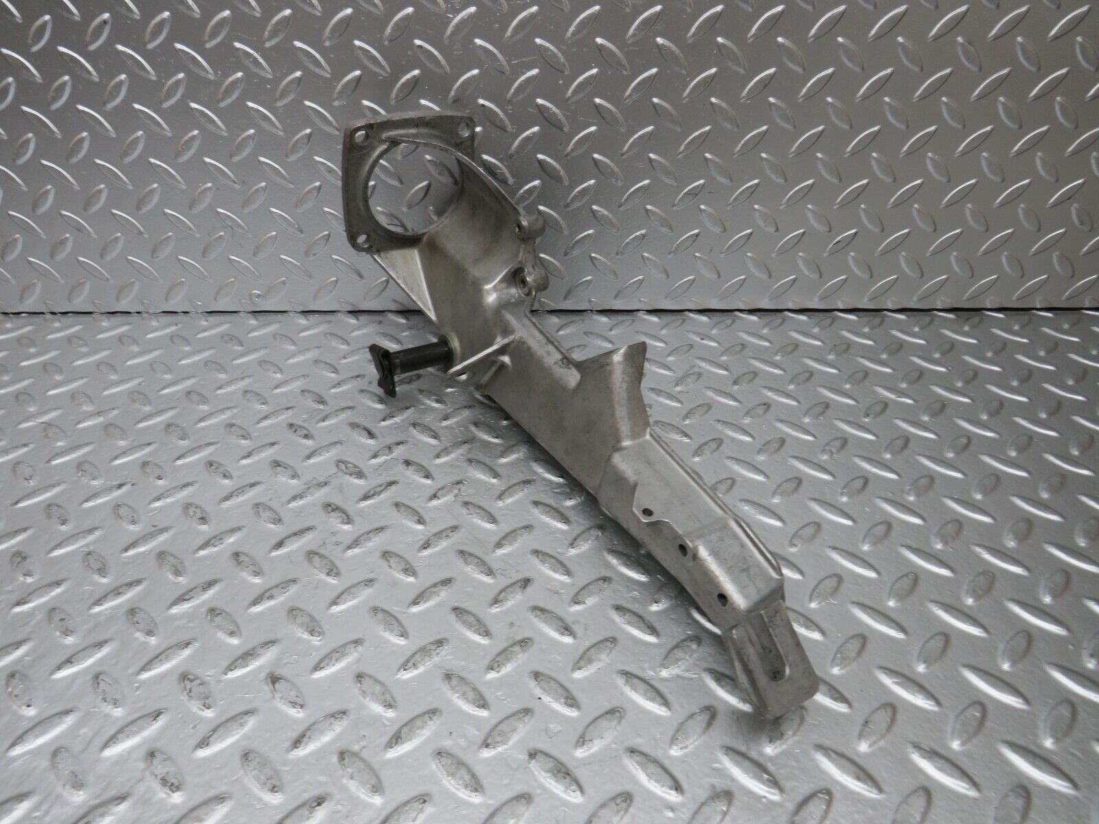 26284 Mercedes-Benz W116 450SE Brake Pedal Bracket 1072941101