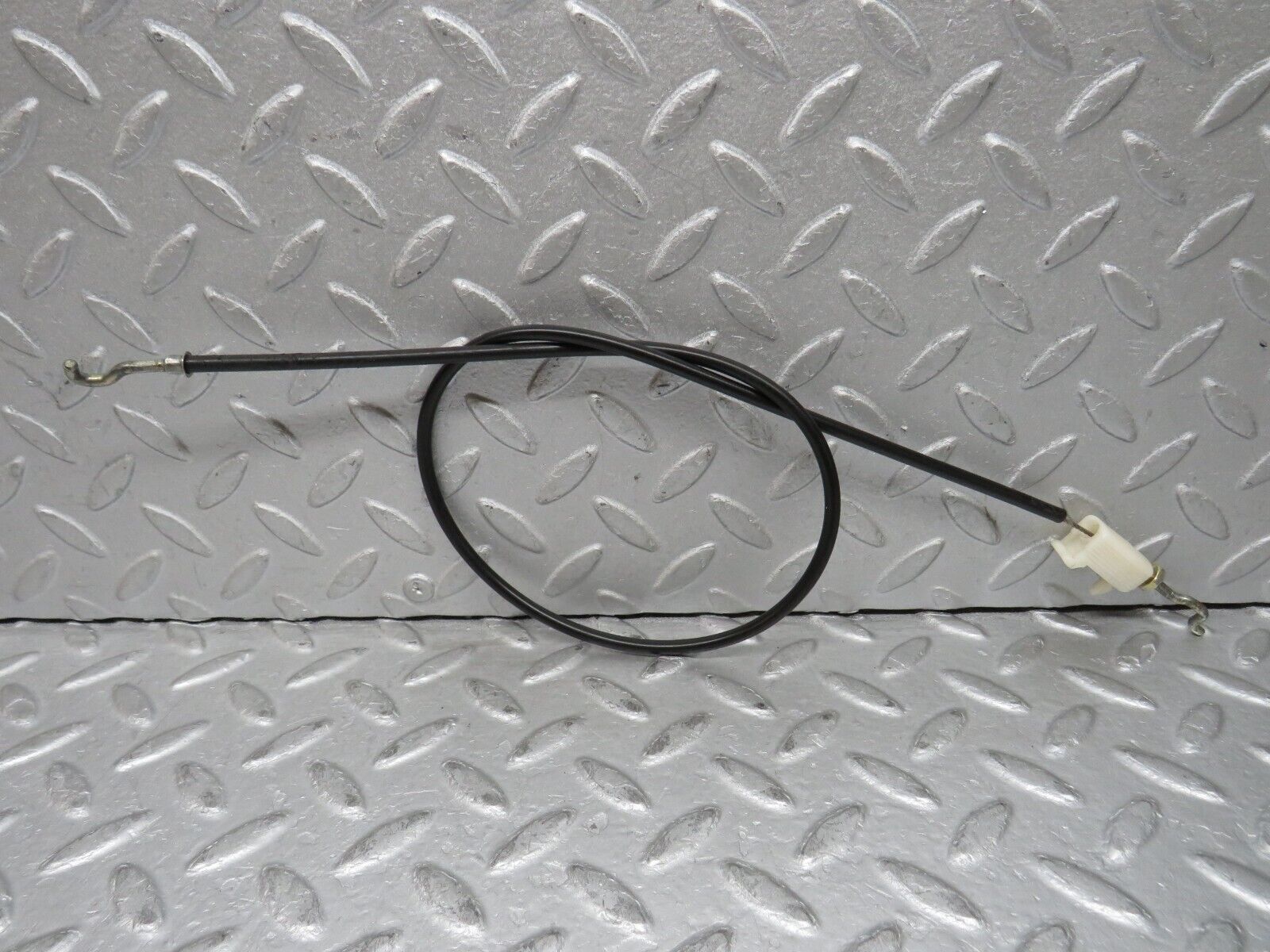 37803 Mercedes-Benz A124 320E Cabriolet Door Lock Cable