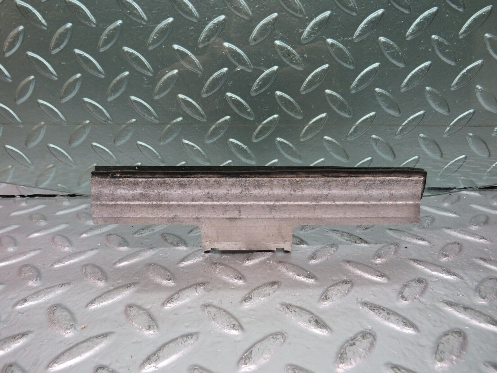 25133 Mercedes-Benz W201 190D Rear Left Door Window Glass