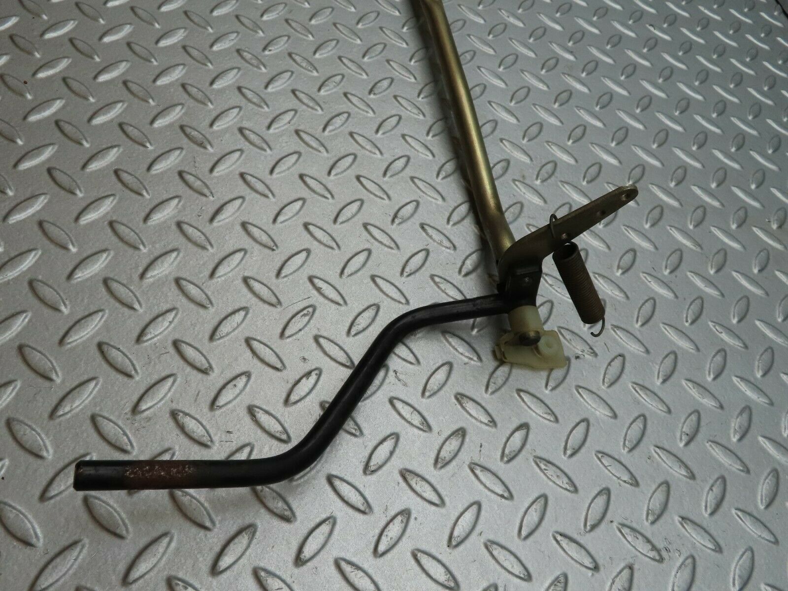 4914 Mercedes-Benz W114 280CE Coupe Accelerator Pedal Linkage