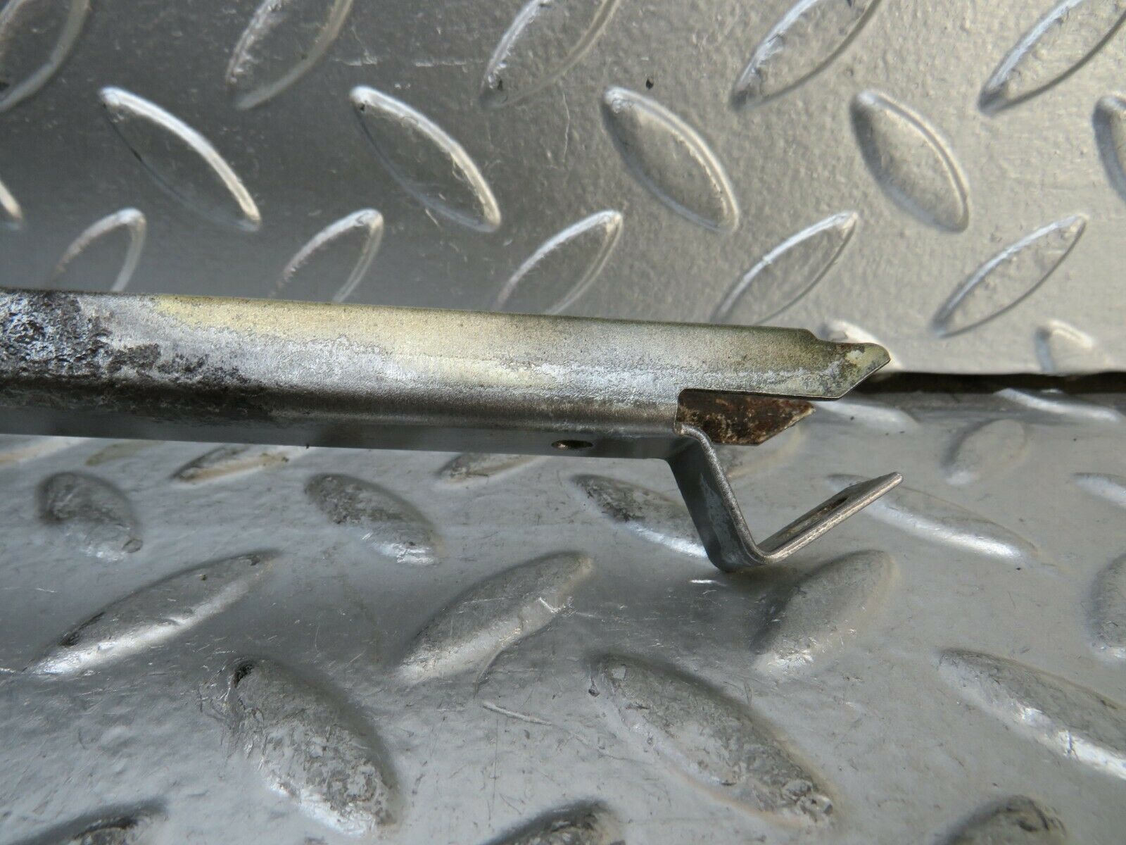 23349 Mercedes-Benz W116 350SE Front Right Door Front Window Channel