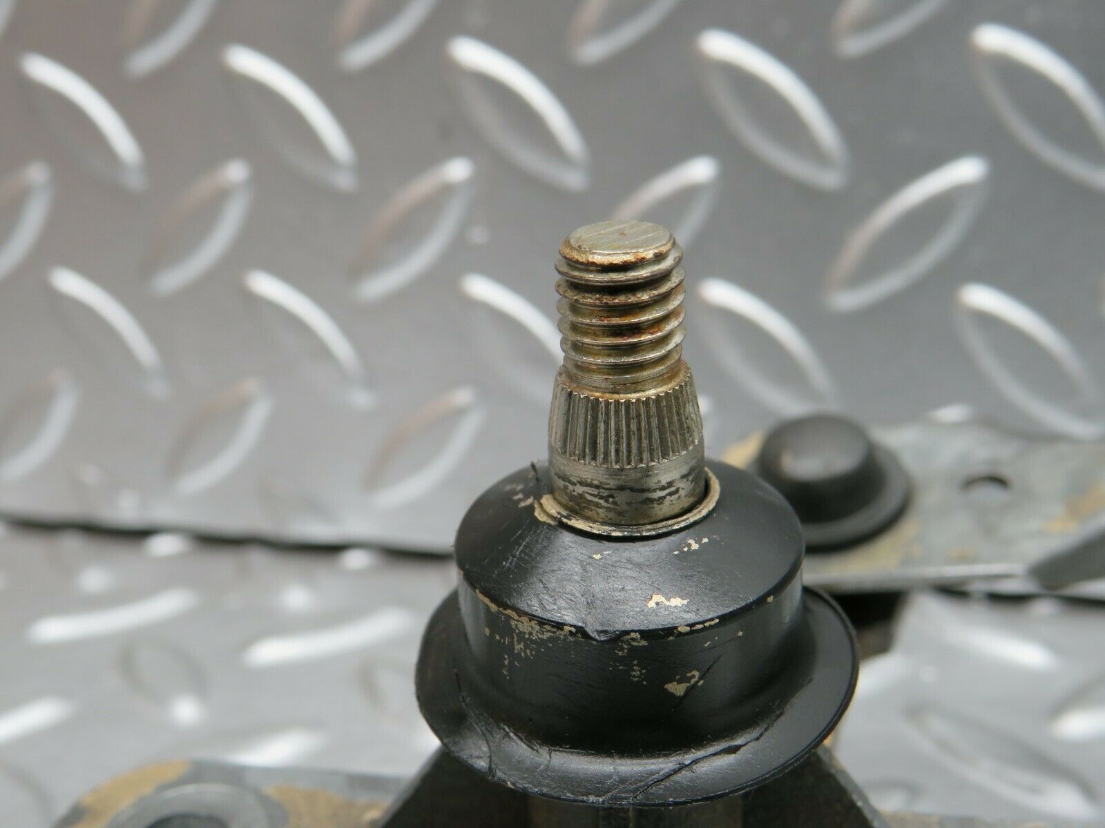 24117 Mercedes-Benz W123 280E Windscreen Wiper Linkage