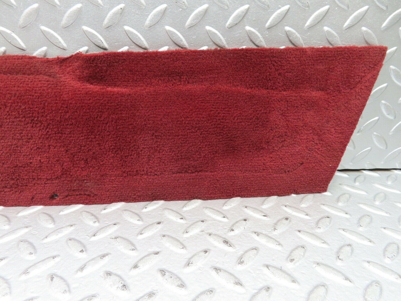 21601 Mercedes-Benz W126 300SE Rear Left Door Sill Carpet Burgundy Red