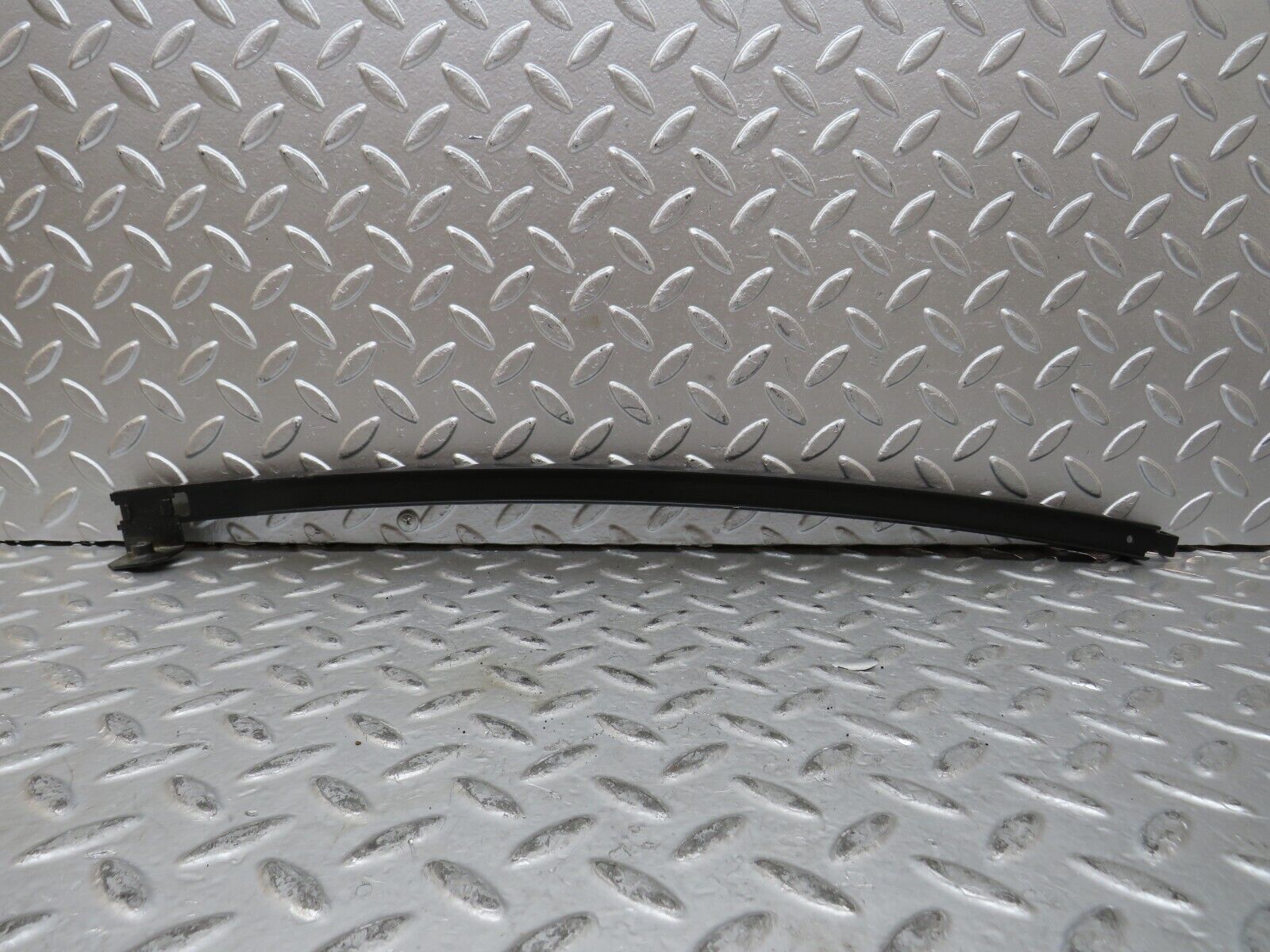 27773 Mercedes-Benz S124 300TE Wagon Rear Left Door Window Channel