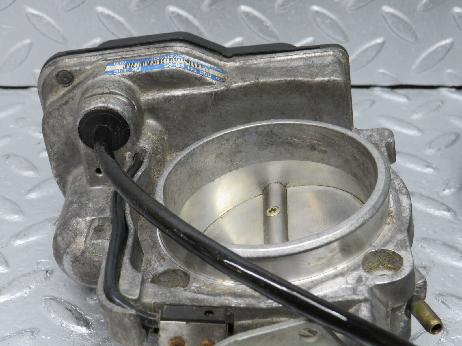 38559 Mercedes-Benz R129 280SL Coupe Throttle Body Valve VDO 0011416525