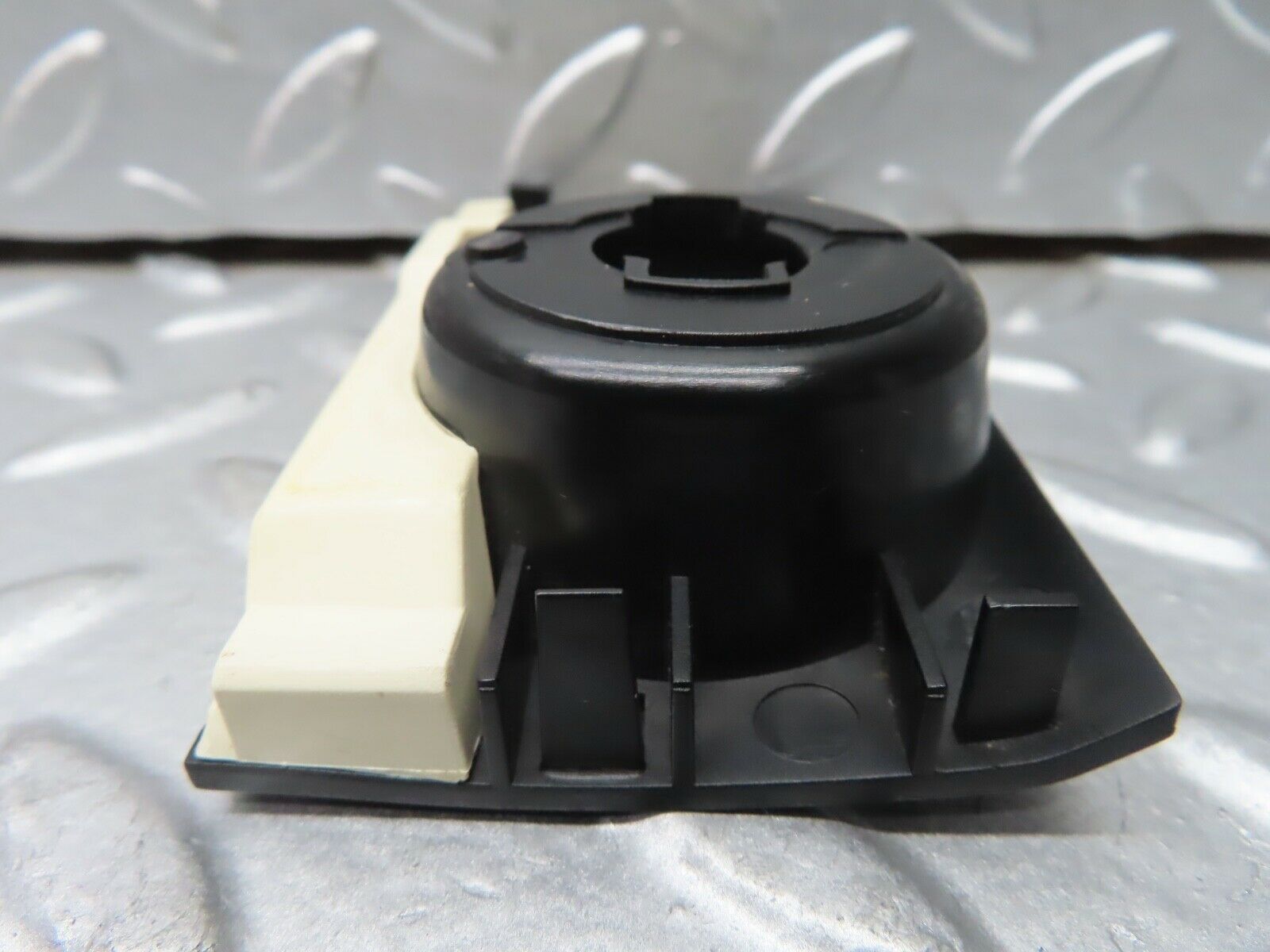 21585 Mercedes-Benz W126 300SE Headlight Switch Surround