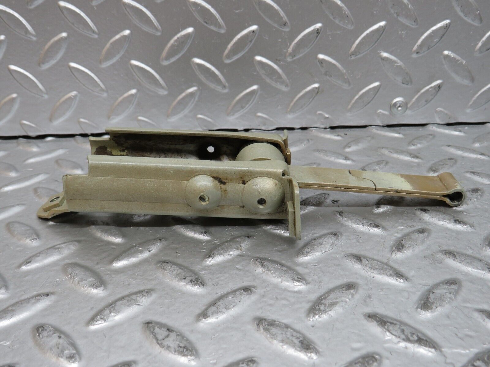 28508 Mercedes-Benz S123 240D Wagon Door Safety Check Strap