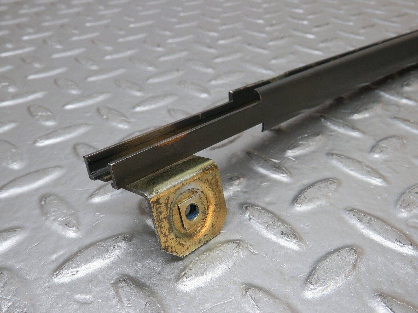 32314 Mercedes-Benz S124 300TE Wagon Rear Right Door Window Channel