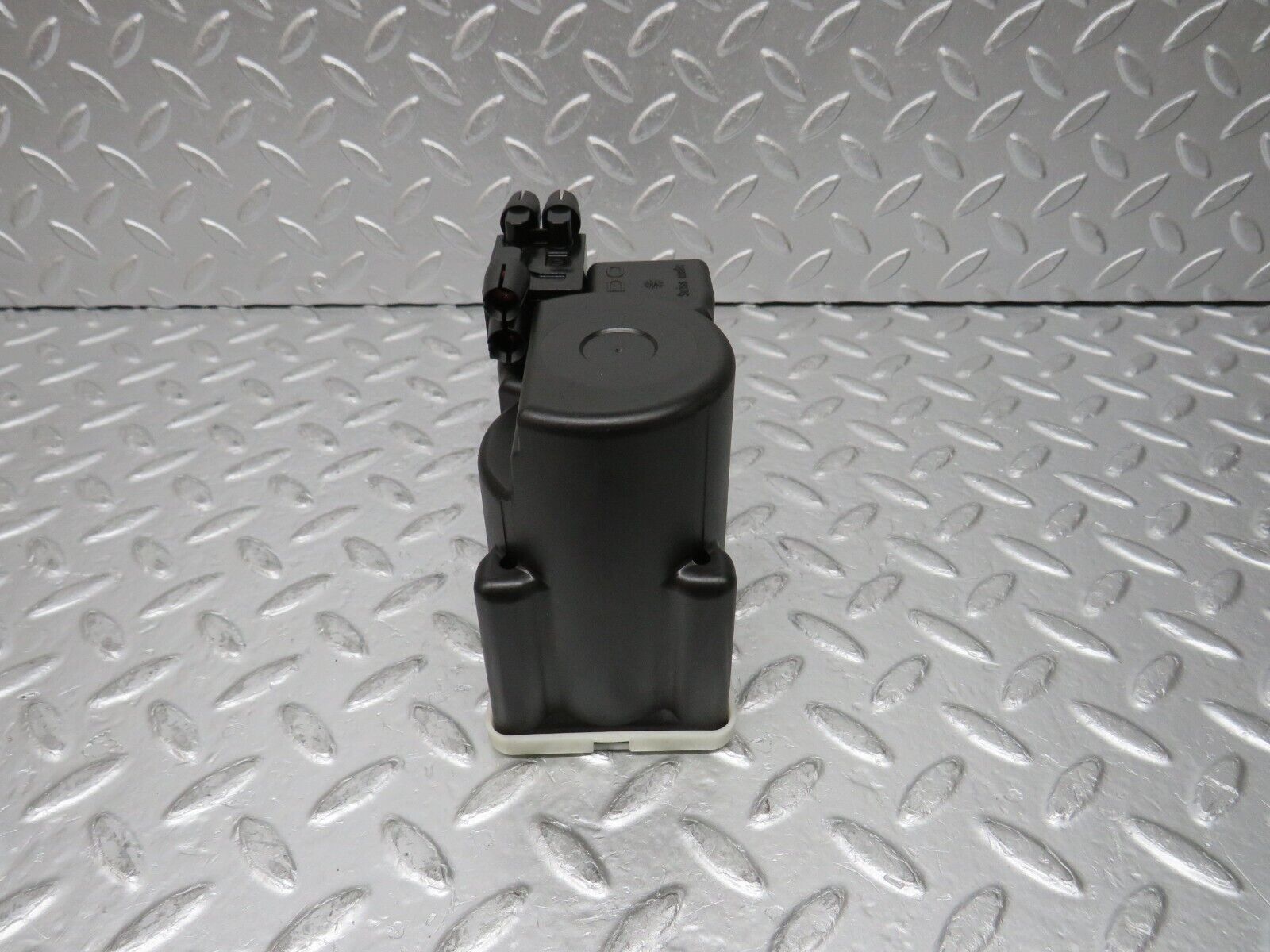 31690 Mercedes-Benz W201 190LE 1.8L Central Lock Vacuum Pump 1248001448