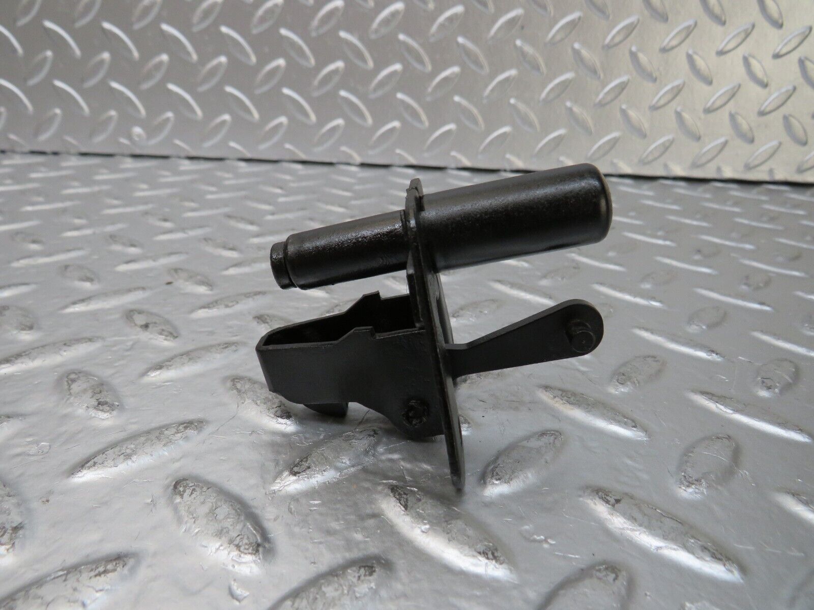 25340 Mercedes-Benz W201 190D Bonnet Lock Catch 2018800860