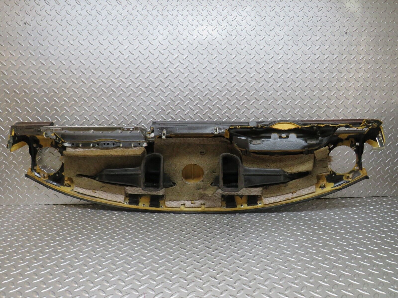 28911 Mercedes-Benz C124 320CE Coupe Dashboard Brown