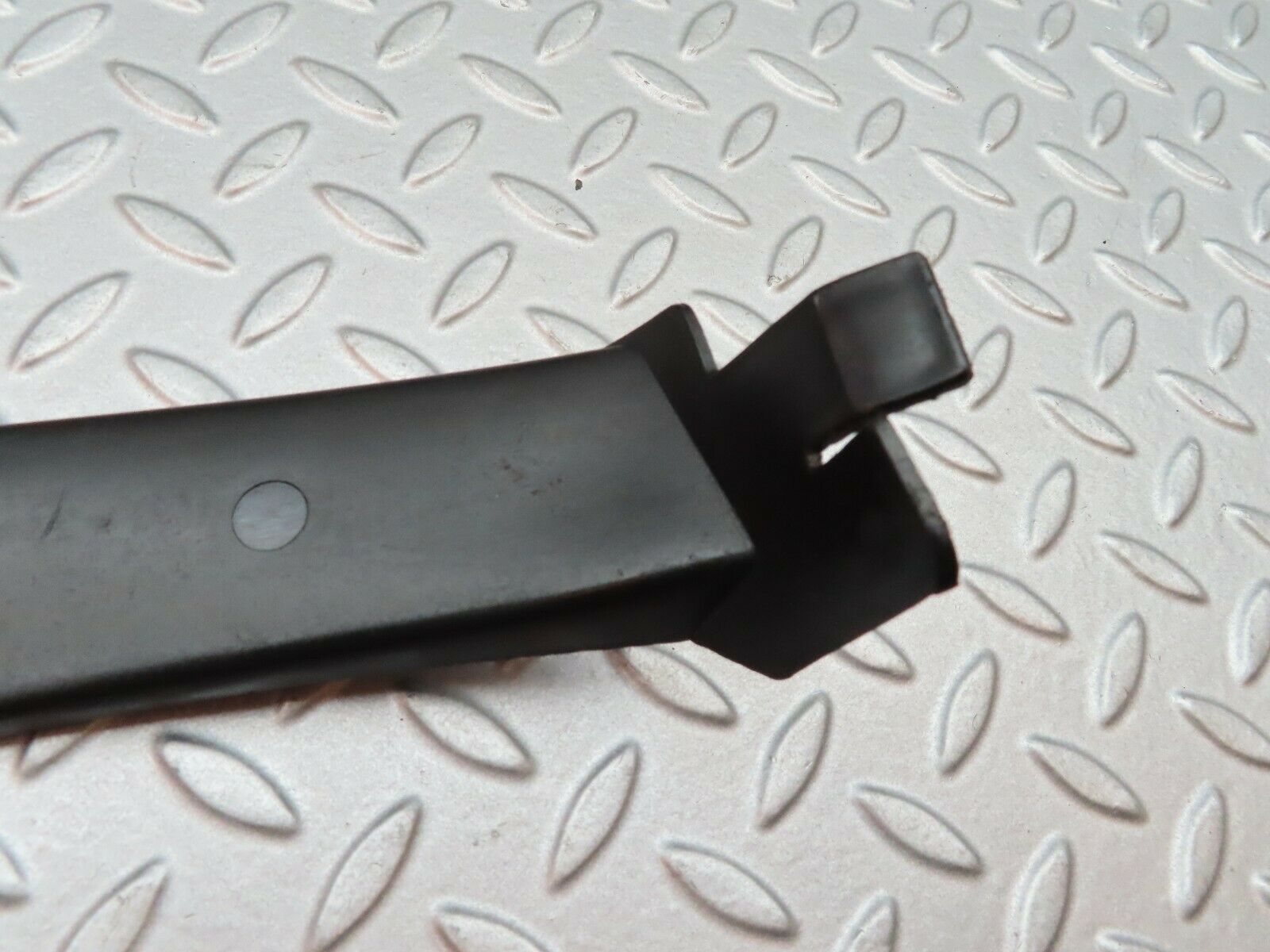 5684 Mercedes-Benz W123 200 Cable Channel Cover Rear Right 1238210236