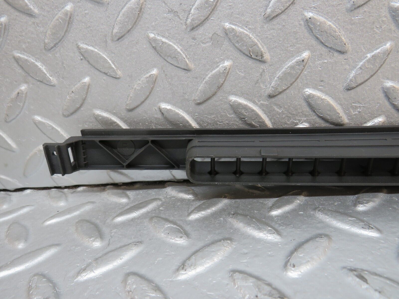 39686 Mercedes-Benz R129 320SL Coupe Dashboard Air Vent Trim Right 1296891280