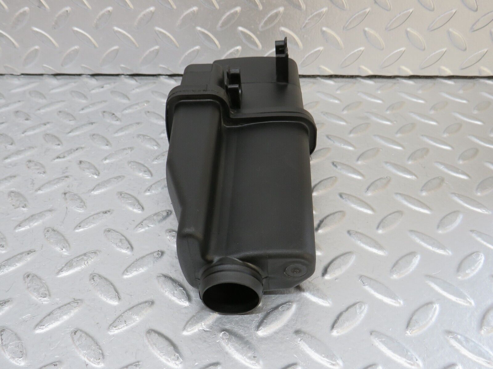 34998 Mercedes-Benz W210 320E Petrol Intake Resonator 1121400087