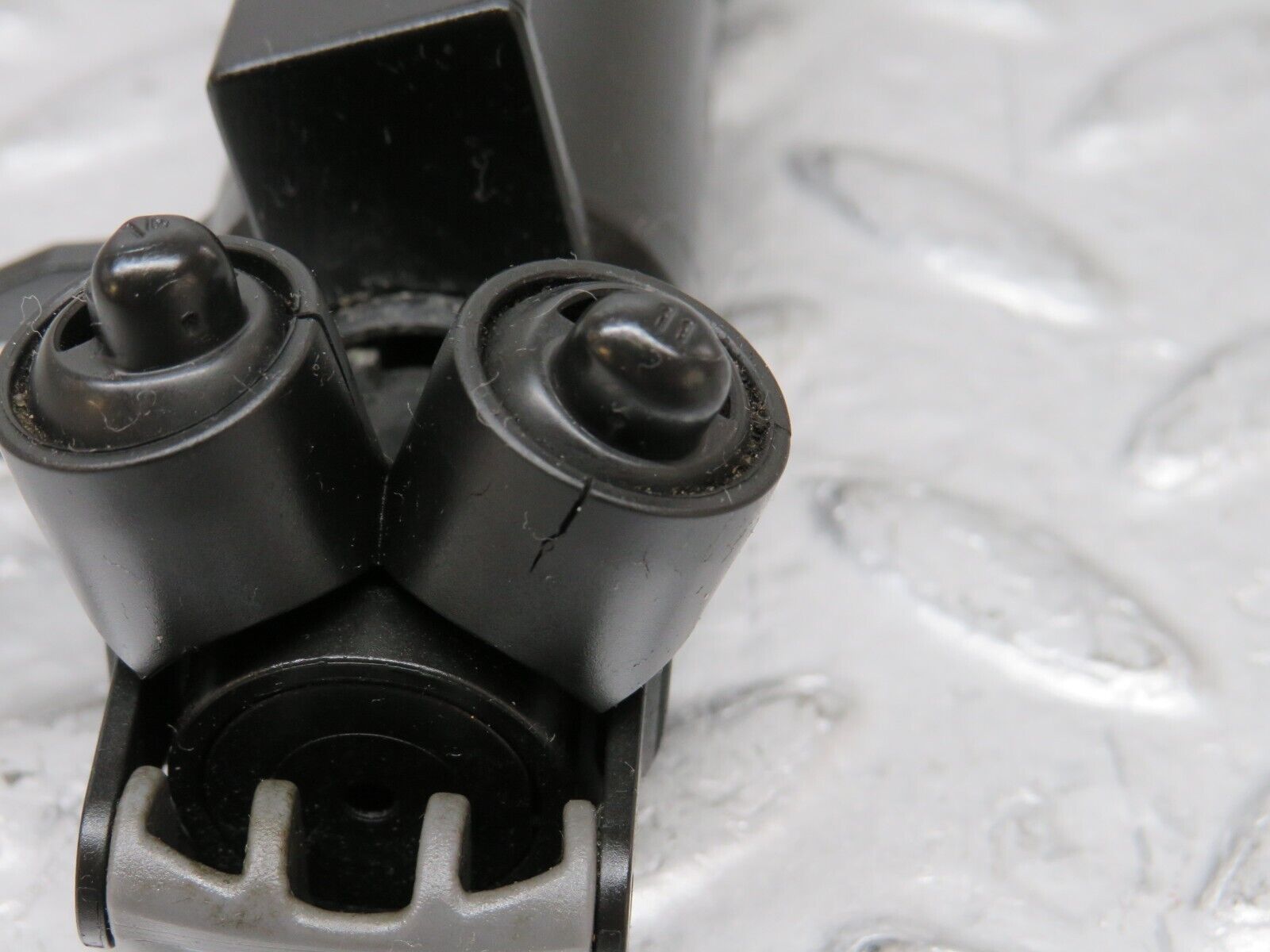 34746 Mercedes-Benz W210 320E Headlight Washer Pump & Nozzle Right 2108601647