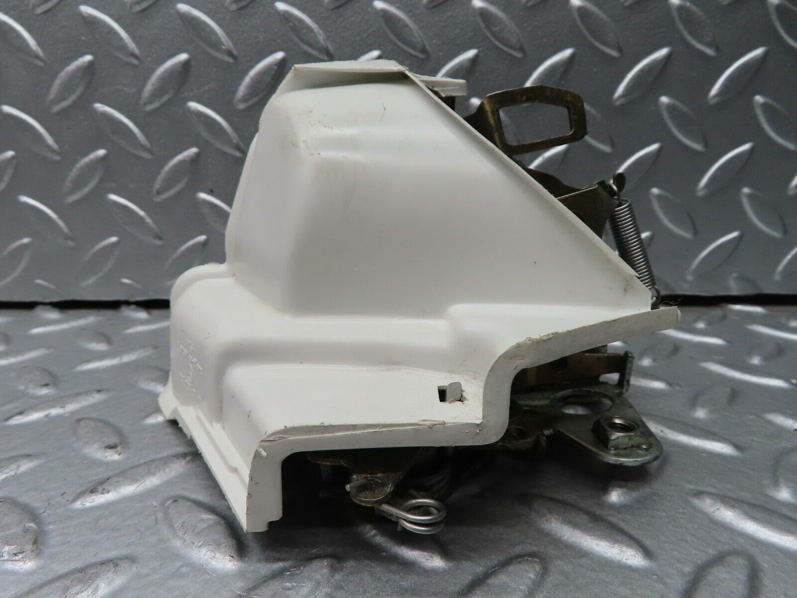 21645 Mercedes-Benz W126 300SE Rear Left Door Lock Mechanism 1237330108