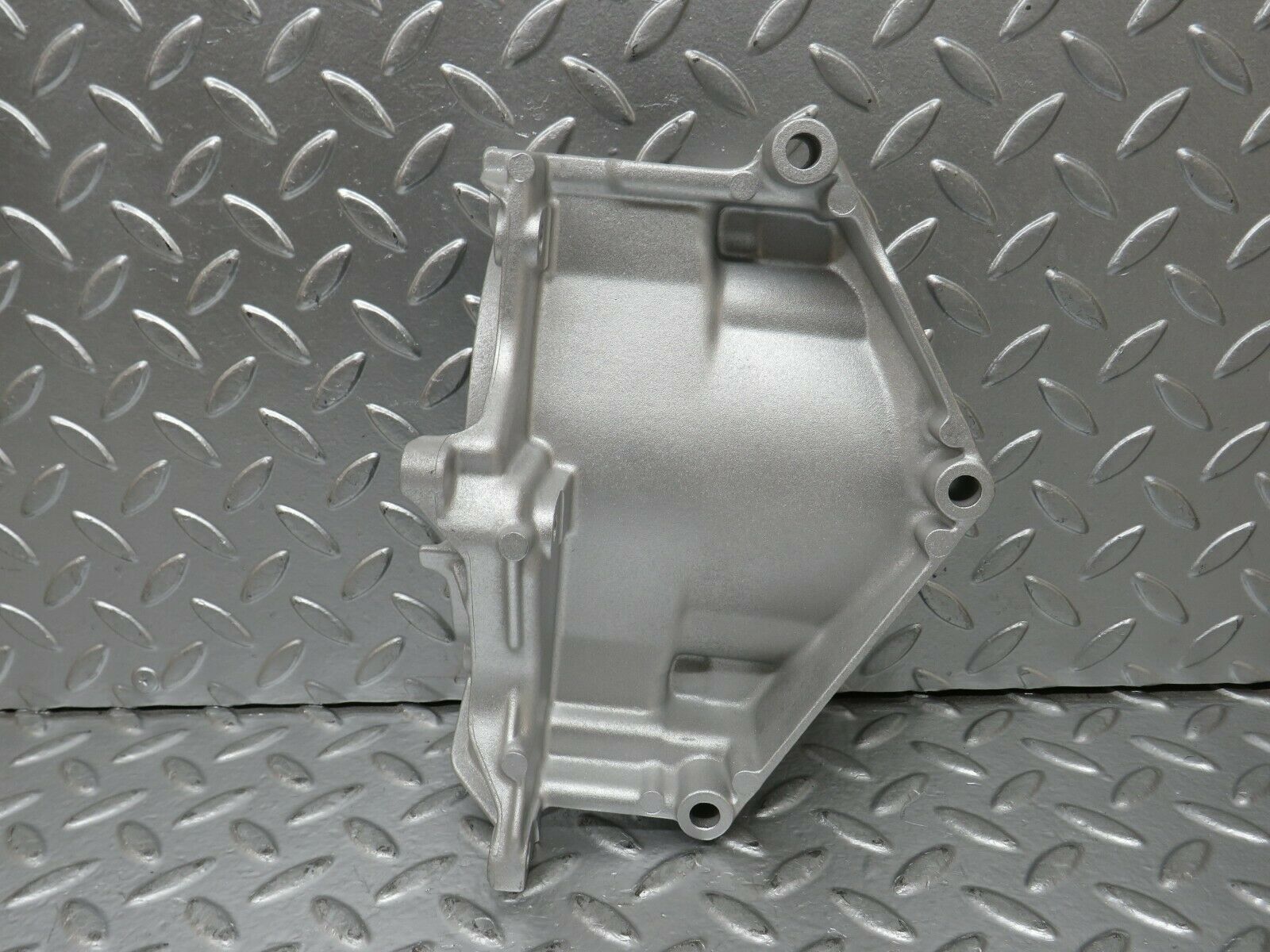 24346 Mercedes-Benz S124 220TE Wagon AC Compressor Support Bracket 1111550135