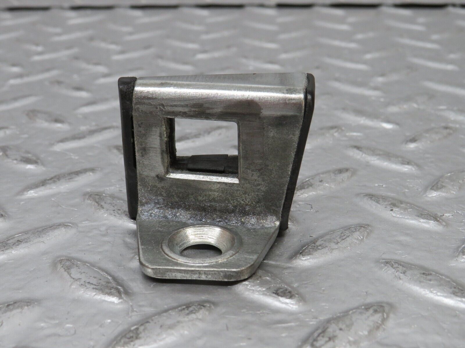 31774 Mercedes-Benz W201 190LE 1.8L Door Lock Latch