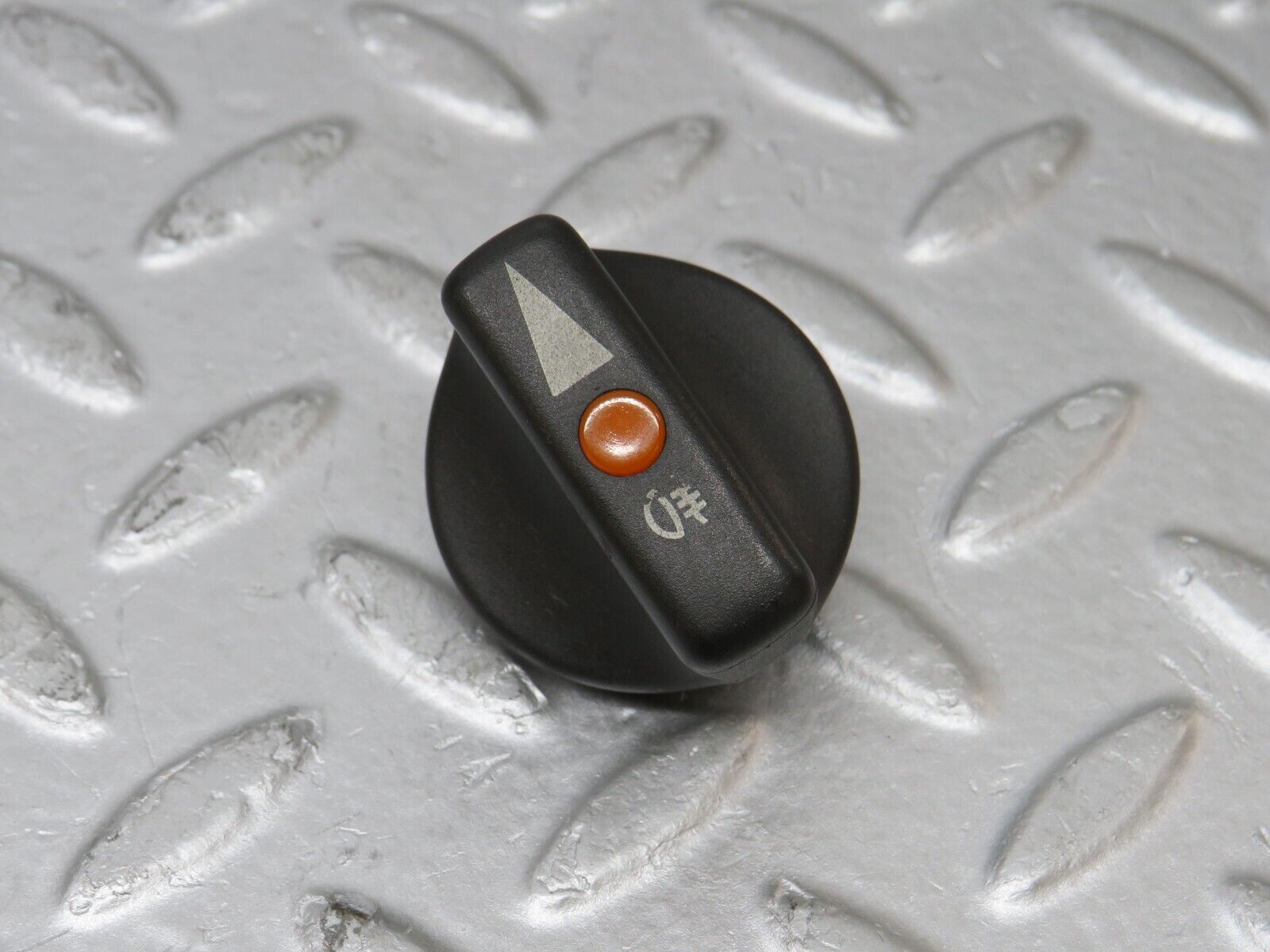 37920 Mercedes-Benz A124 320E Cabriolet Headlight Switch Knob