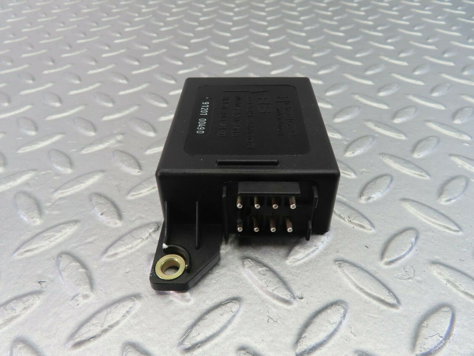 10457 Mercedes-Benz W201 190E Crash Sensor 0048202410